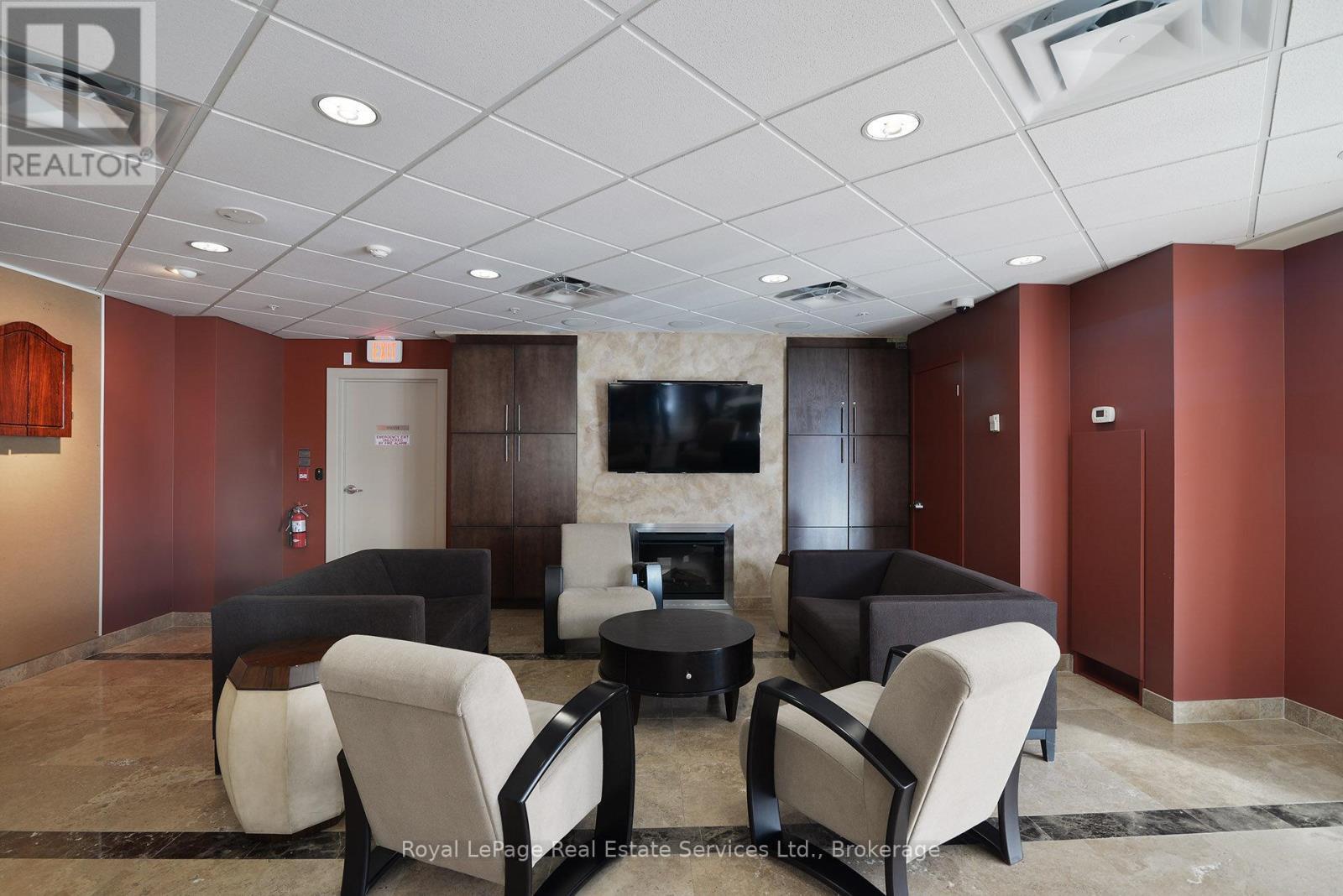 












303 - 360 PEARL STREET

,
Burlington (Brant),




Ontario
L7R1E1

