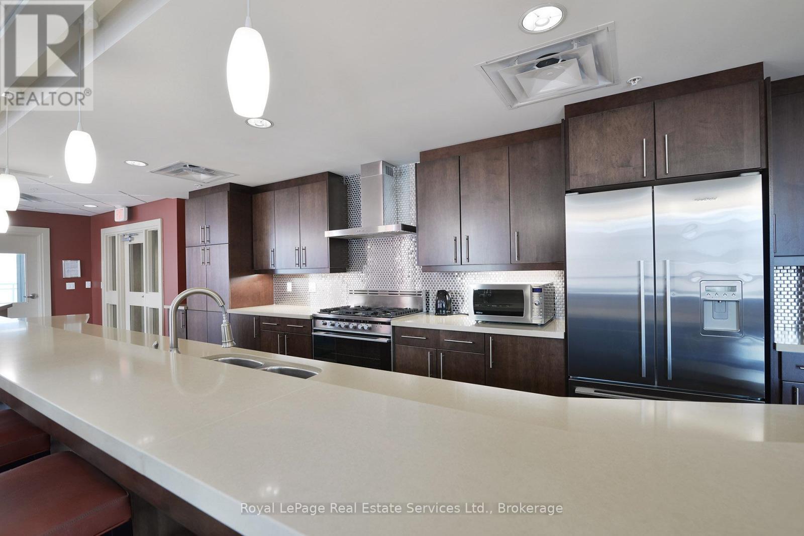












303 - 360 PEARL STREET

,
Burlington (Brant),




Ontario
L7R1E1

