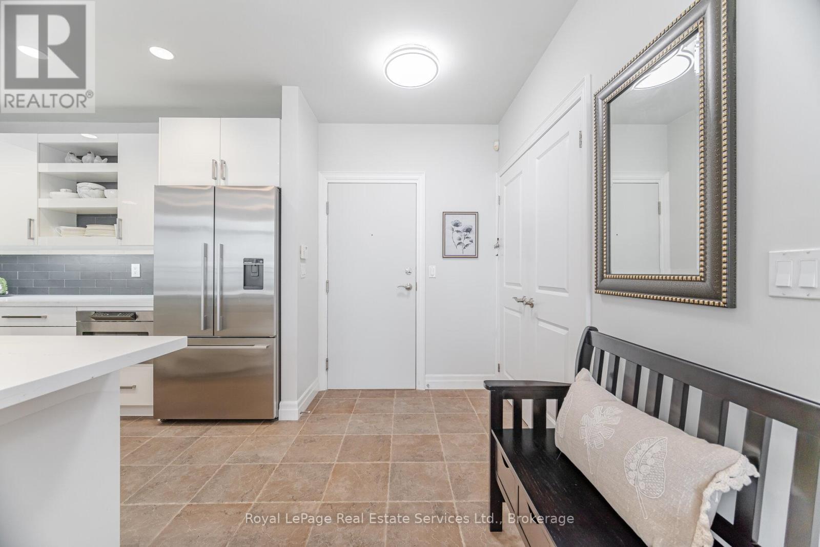 












303 - 360 PEARL STREET

,
Burlington (Brant),




Ontario
L7R1E1

