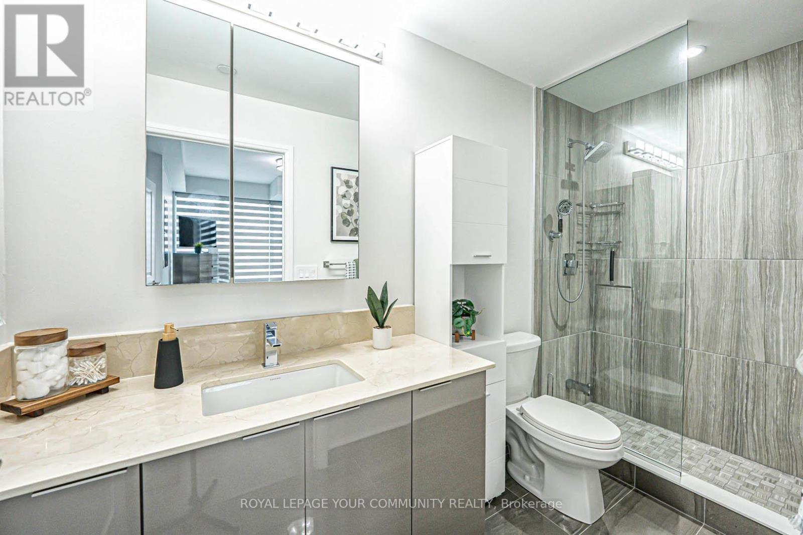 












206 - 99 EAGLE ROCK WAY

,
Vaughan,




Ontario
L6A5A7


