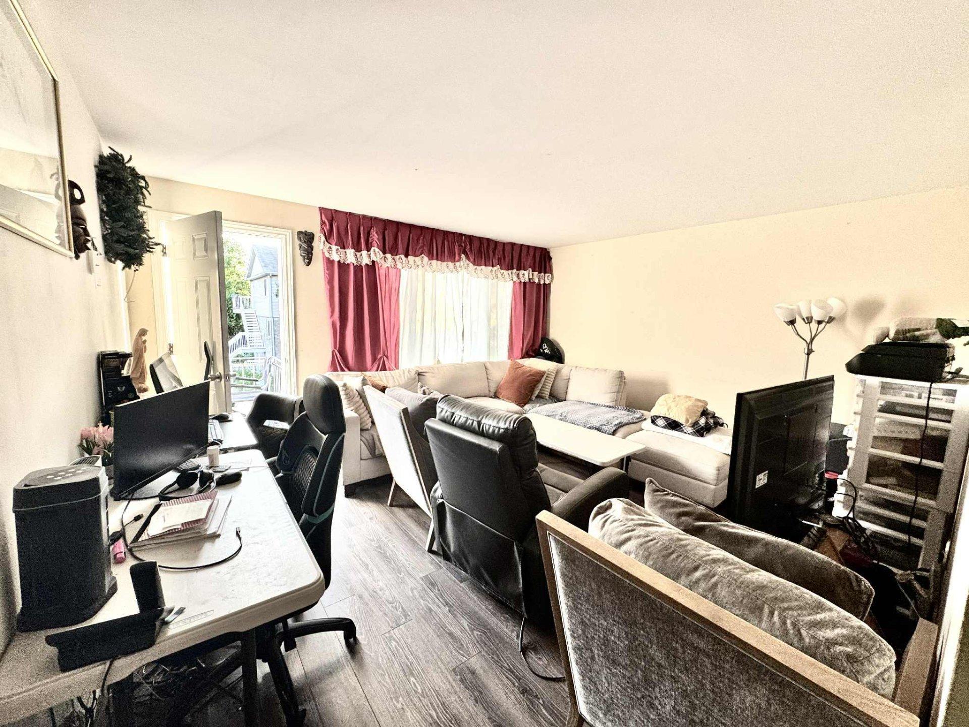 









14386


Rue Aumais

,
Montréal (Pierrefonds-Roxboro),




QC
H9H4Y4

