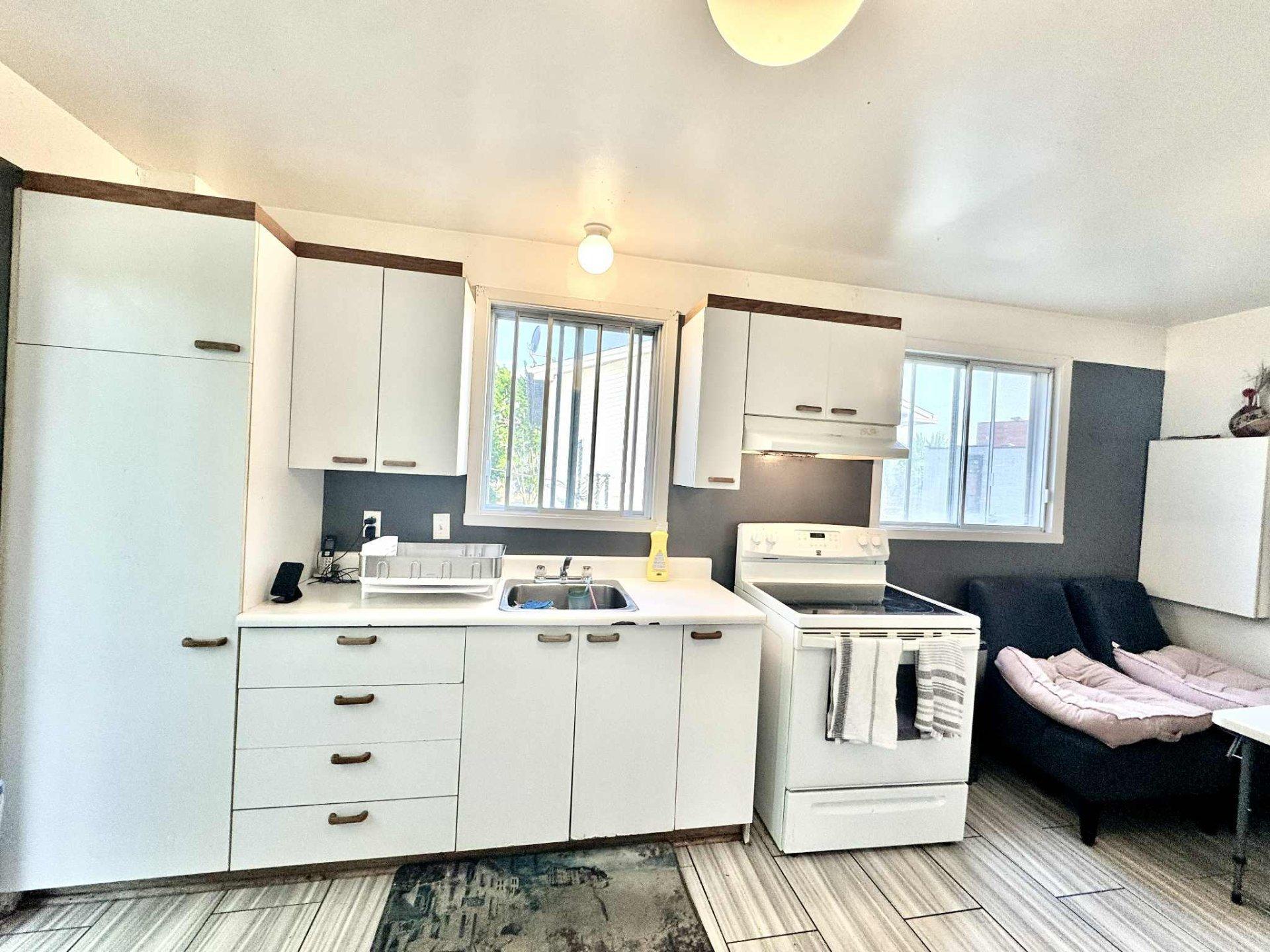 









14386


Rue Aumais

,
Montréal (Pierrefonds-Roxboro),




QC
H9H4Y4

