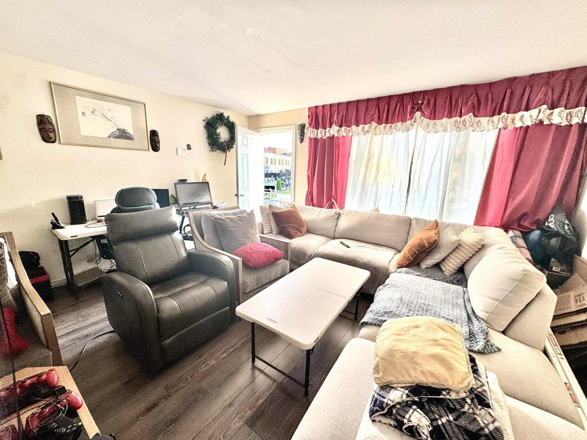 









14386


Rue Aumais

,
Montréal (Pierrefonds-Roxboro),




QC
H9H4Y4

