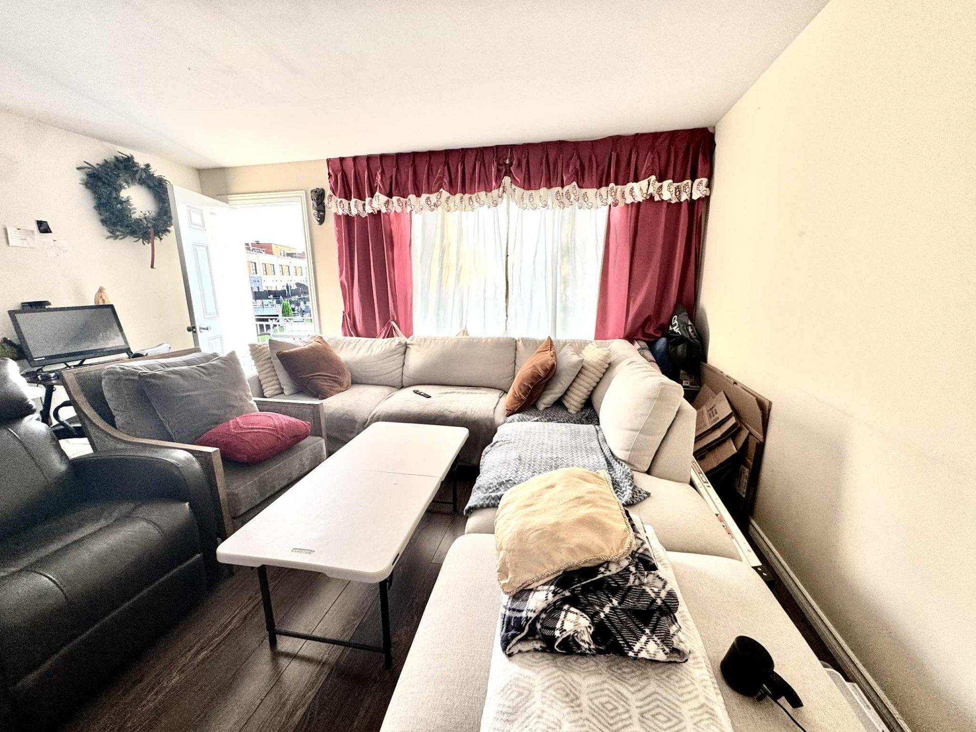 









14386


Rue Aumais

,
Montréal (Pierrefonds-Roxboro),




QC
H9H4Y4

