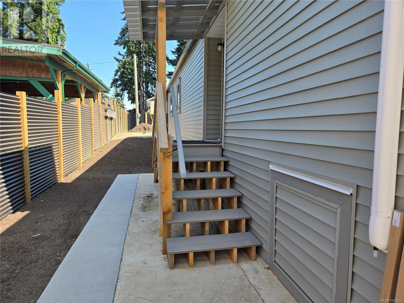 












833 William St

,
Parksville,




British Columbia
V9P2T3


