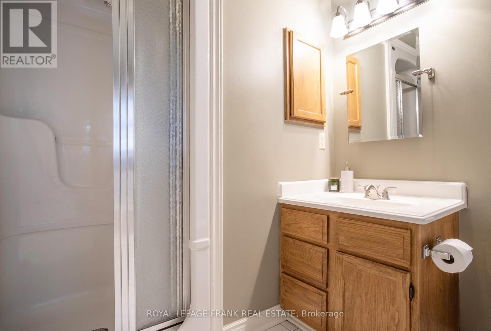 












F12 - 1667 NASH ROAD

,
Clarington (Courtice),




Ontario
L1E1S8

