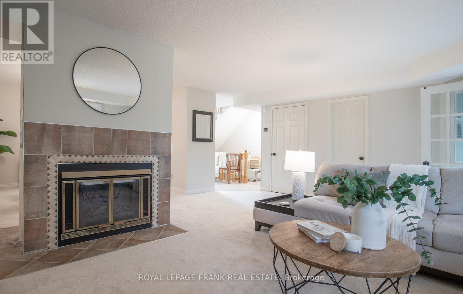 












F12 - 1667 NASH ROAD

,
Clarington (Courtice),




Ontario
L1E1S8

