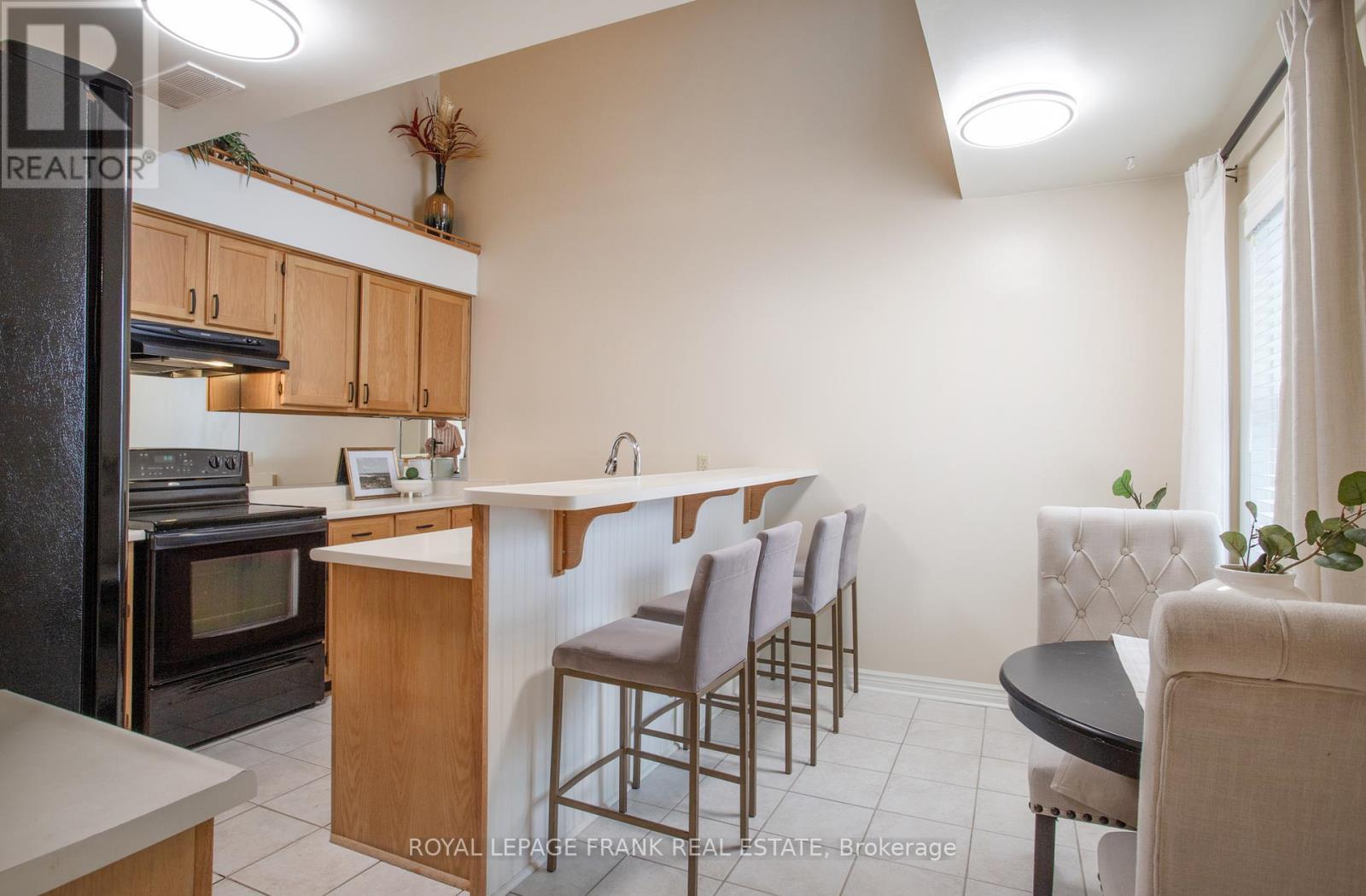 












F12 - 1667 NASH ROAD

,
Clarington (Courtice),




Ontario
L1E1S8

