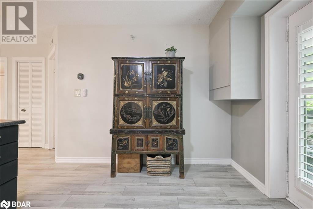 












1450 BISHOPS Gate Unit# 105

,
Oakville,




Ontario
L6M4N1

