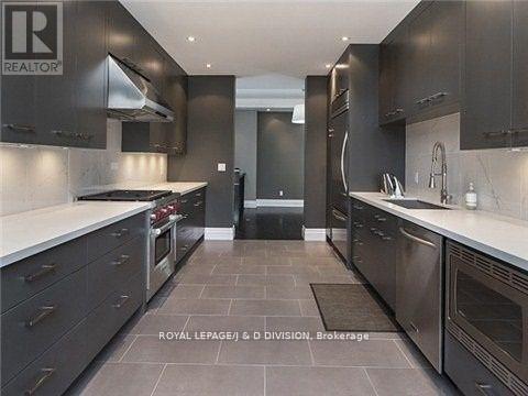 












MAIN - 9 SPENCER AVENUE

,
Toronto,




Ontario
M6K2J4

