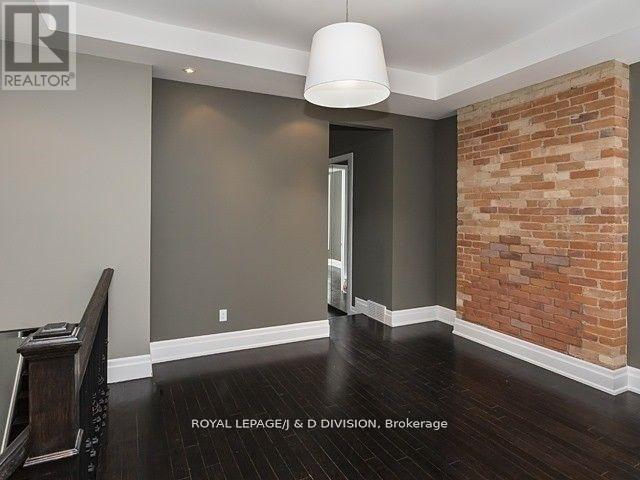 












MAIN - 9 SPENCER AVENUE

,
Toronto,




Ontario
M6K2J4

