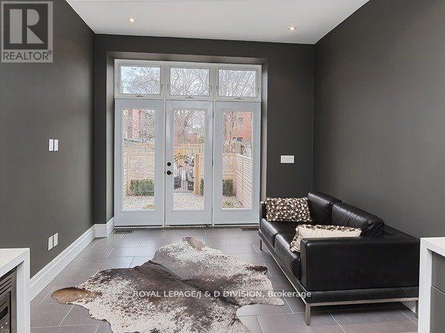 












MAIN - 9 SPENCER AVENUE

,
Toronto,




Ontario
M6K2J4

