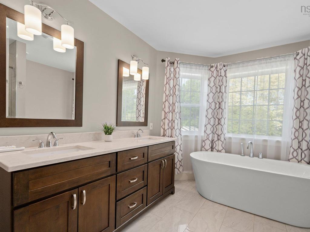 












8 Horsburgh Drive

,
Berwick,




NS
B0P 1E0

