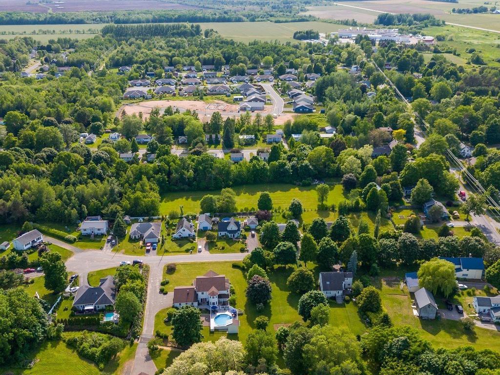 












8 Horsburgh Drive

,
Berwick,




NS
B0P 1E0

