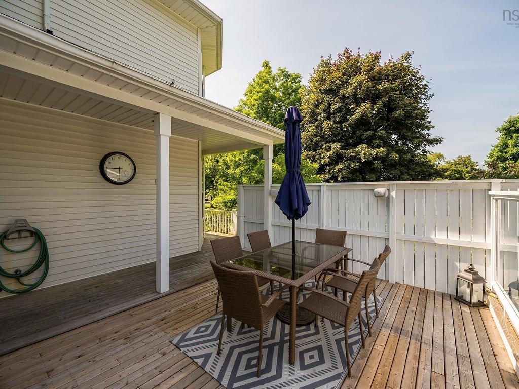 












8 Horsburgh Drive

,
Berwick,




NS
B0P 1E0

