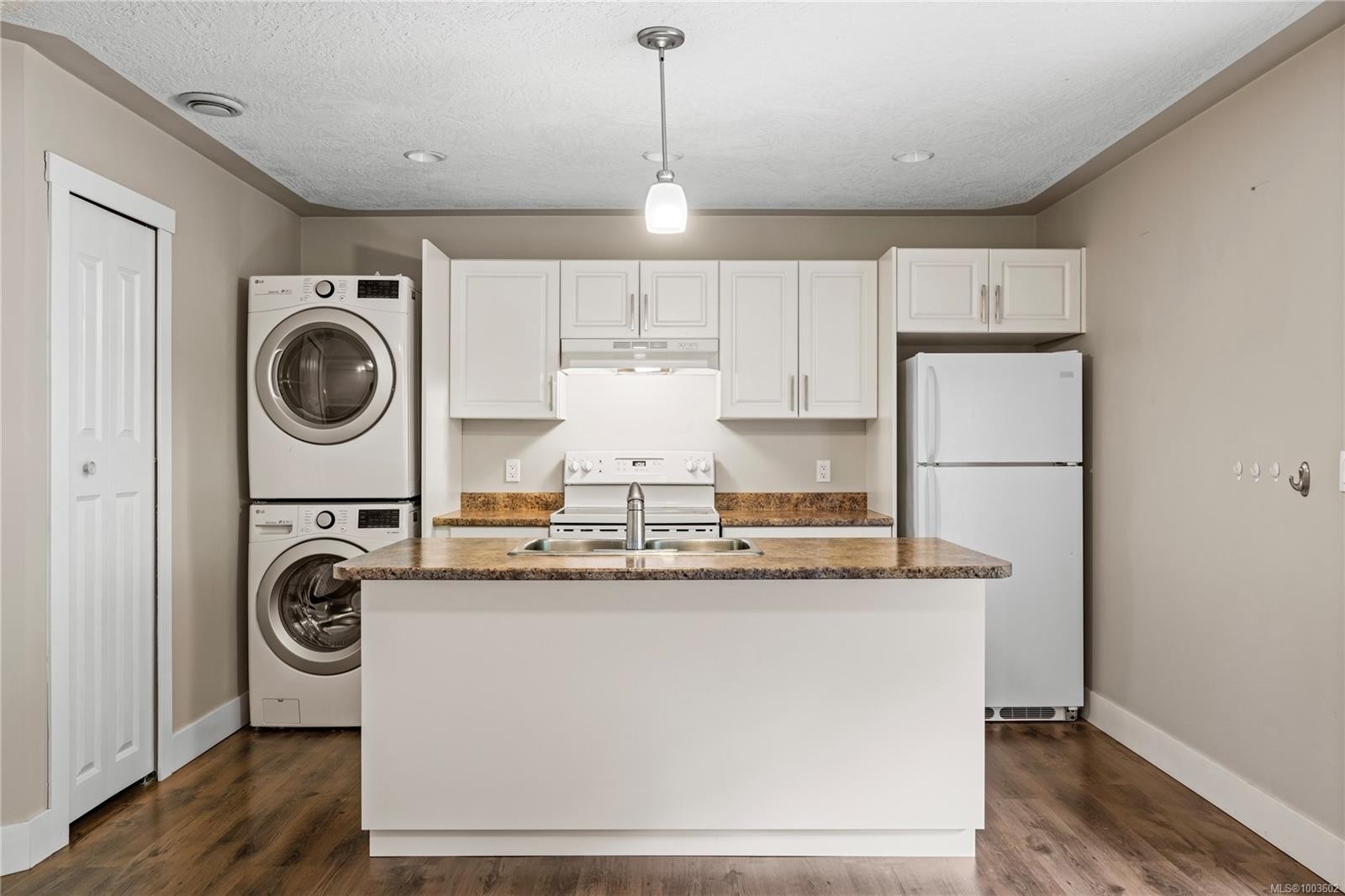 









204


Westwood

Rd,
Nanaimo,




BC
V9R 6S3

