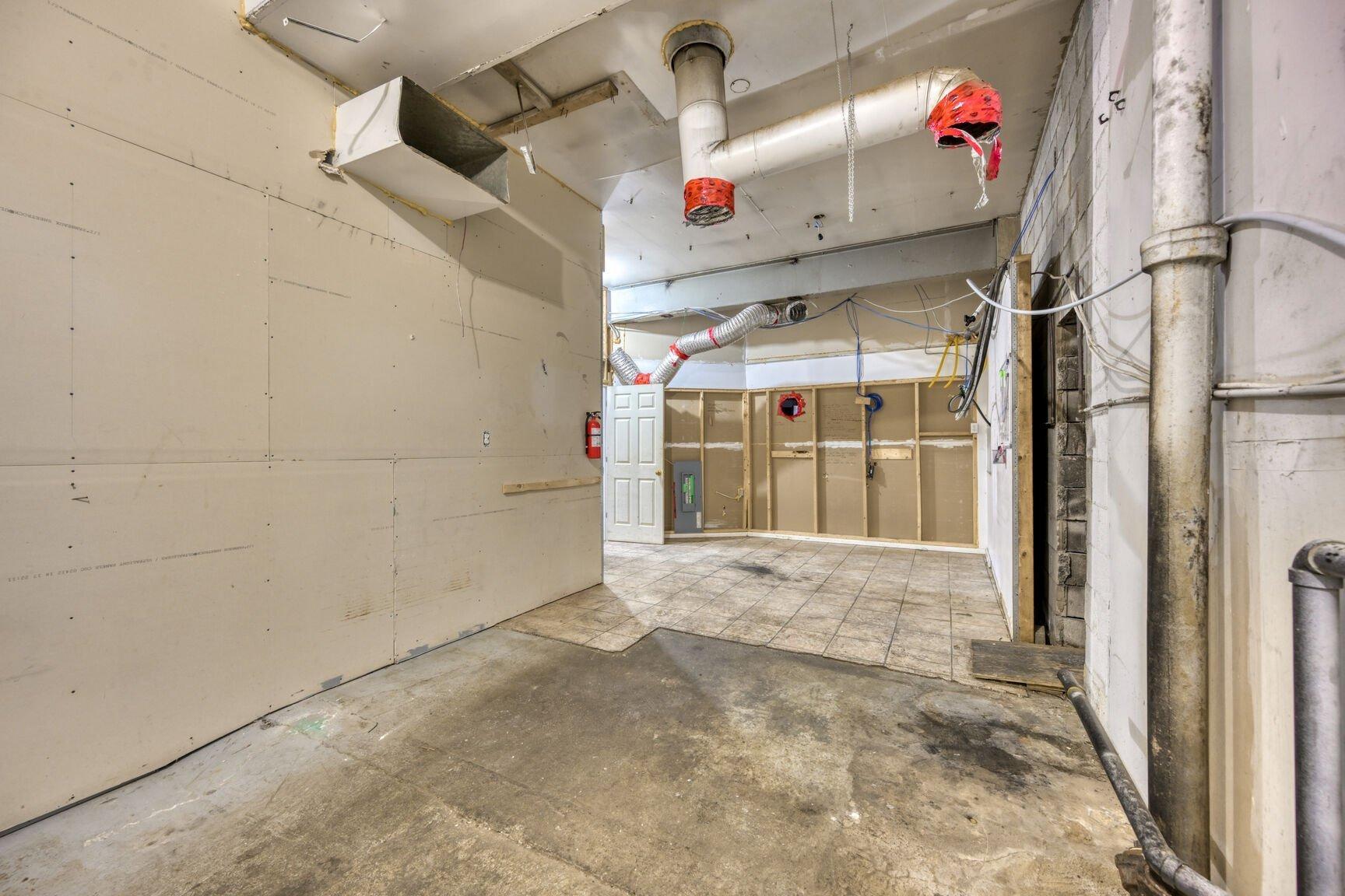 









109

 - 113


103e Avenue

,
Saint-Jérôme,




QC
J7Y1J2


