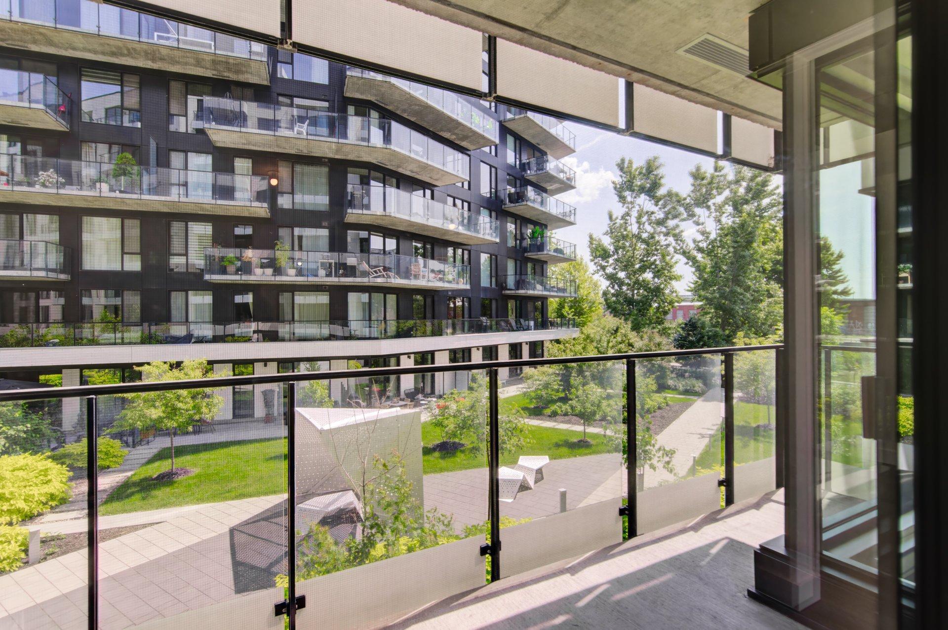 









1552


Rue des Bassins

, 209,
Montréal (Le Sud-Ouest),




QC
H3J1S1

