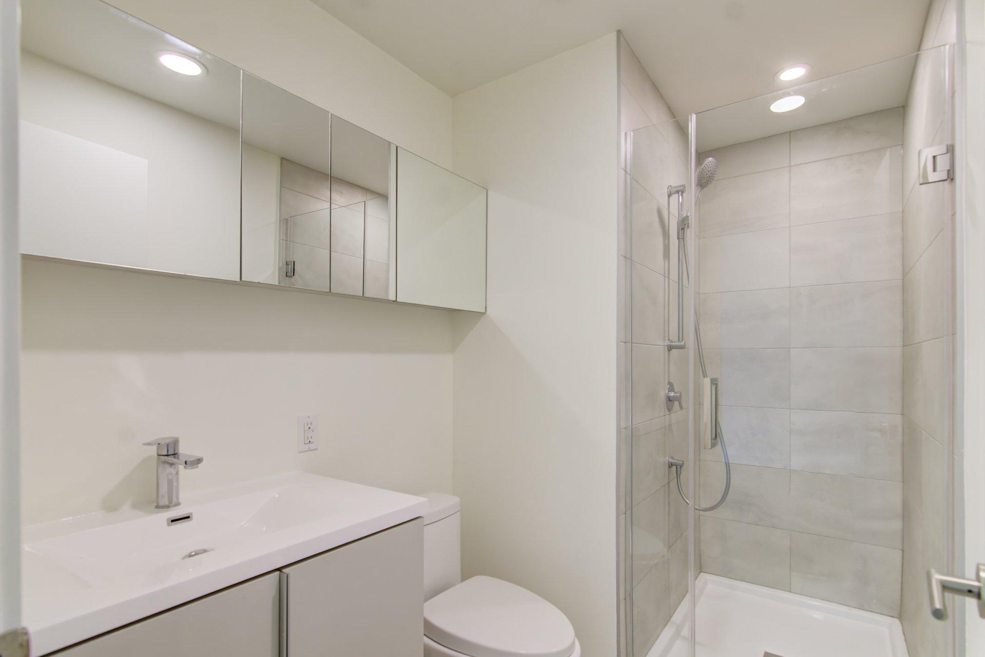 









1552


Rue des Bassins

, 209,
Montréal (Le Sud-Ouest),




QC
H3J1S1

