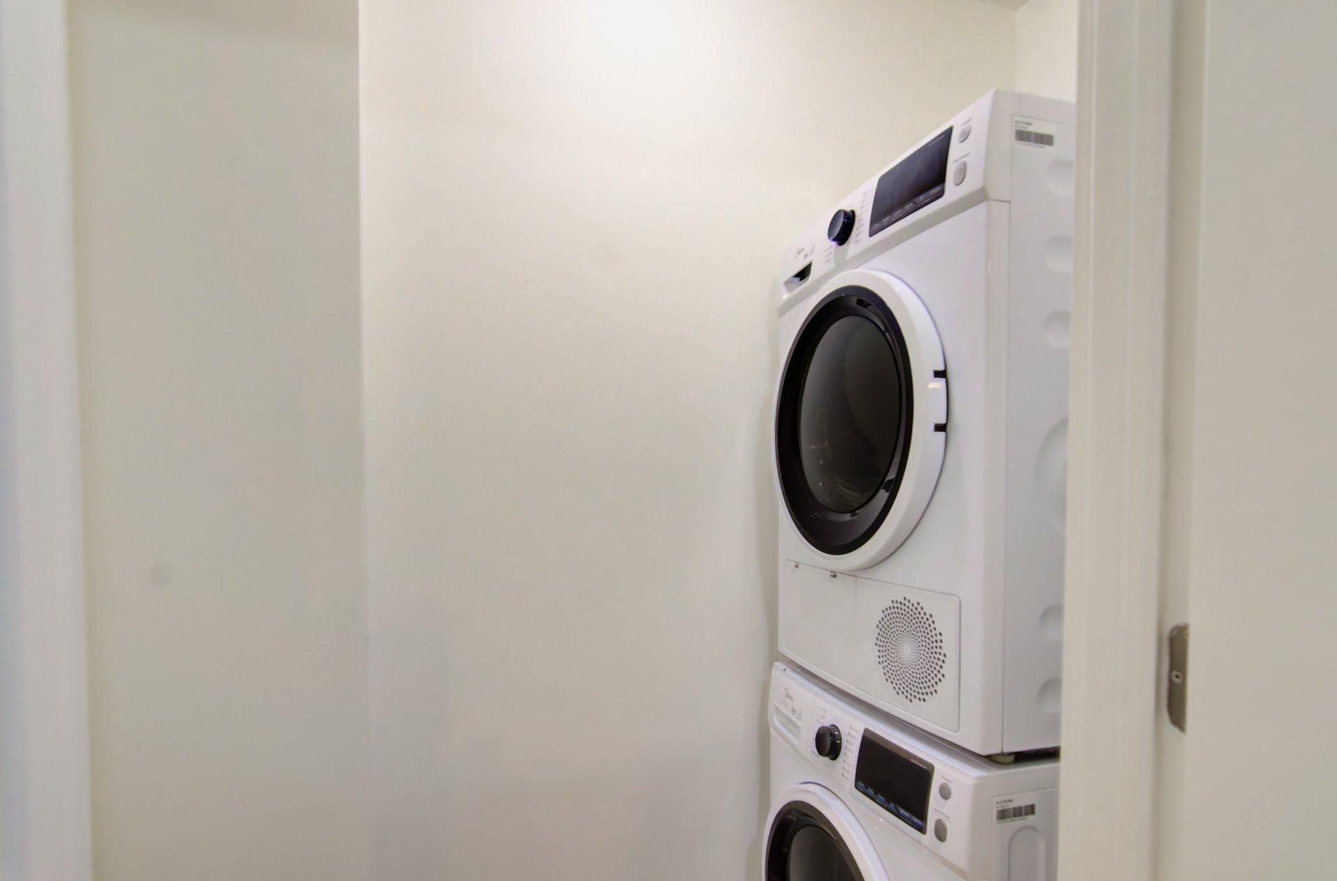 









1552


Rue des Bassins

, 209,
Montréal (Le Sud-Ouest),




QC
H3J1S1

