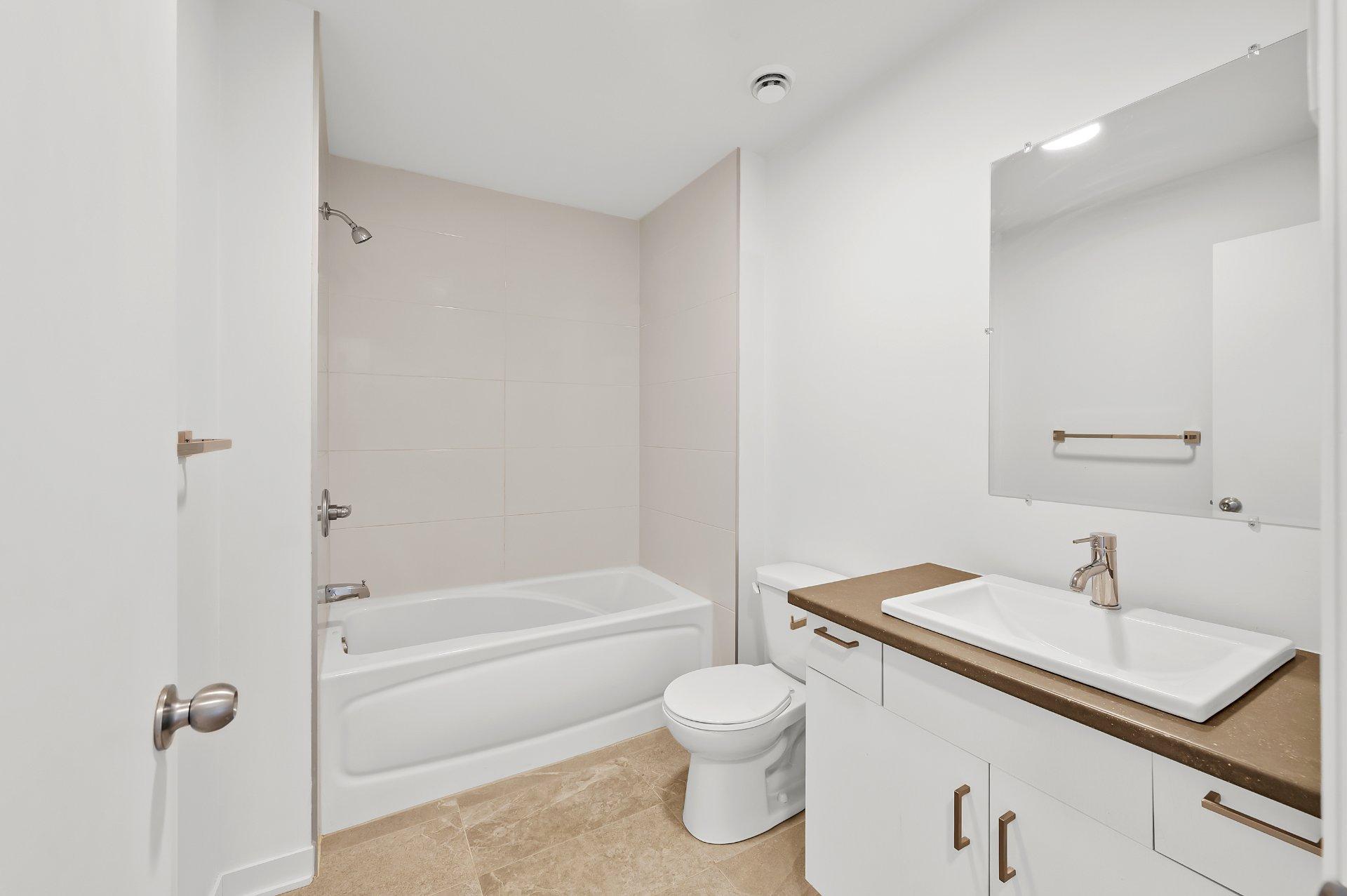 









124


Place de l'Harmonie

,
Mont-Blanc,




QC
J0T2G0


