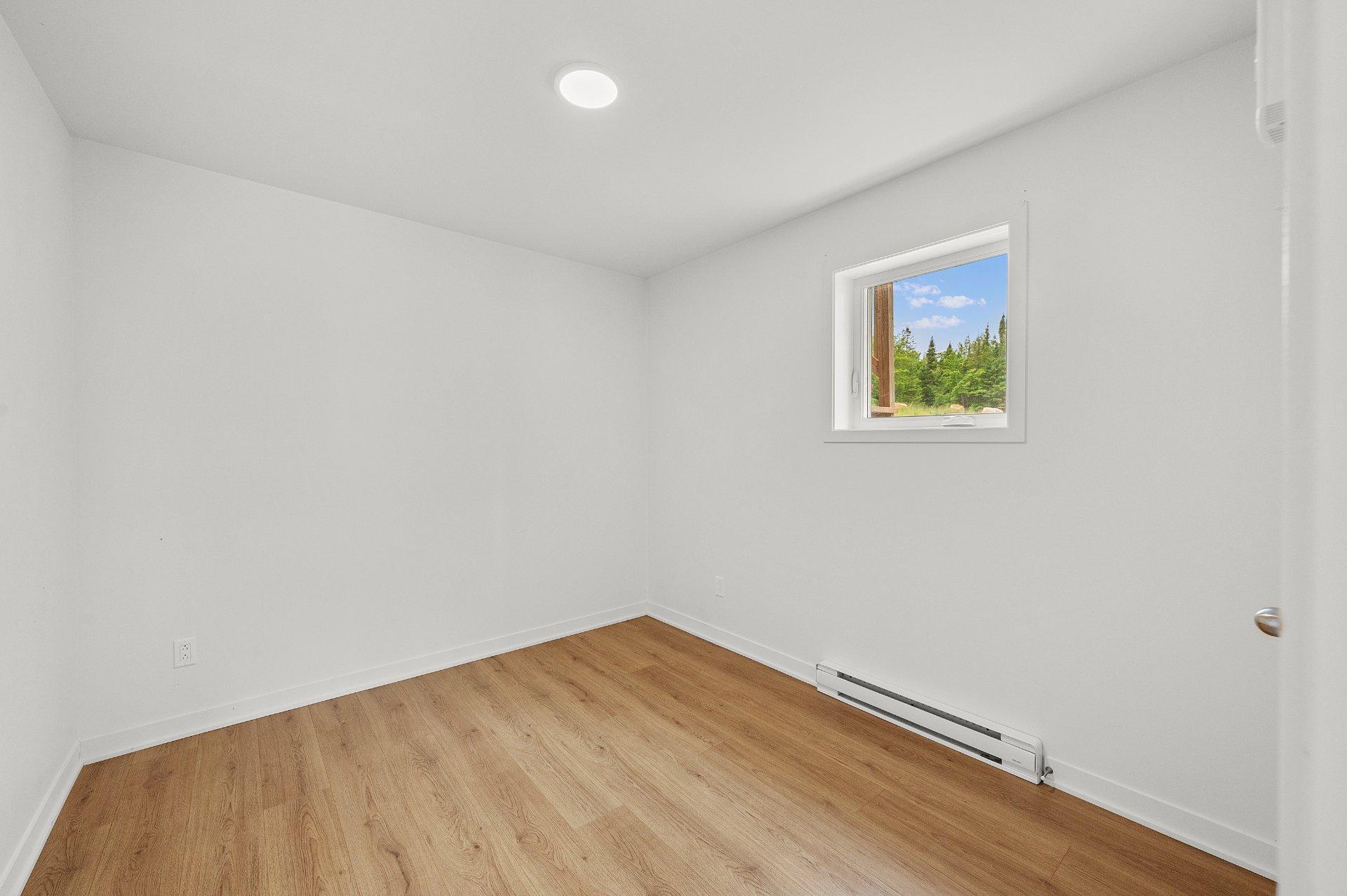 









124


Place de l'Harmonie

,
Mont-Blanc,




QC
J0T2G0

