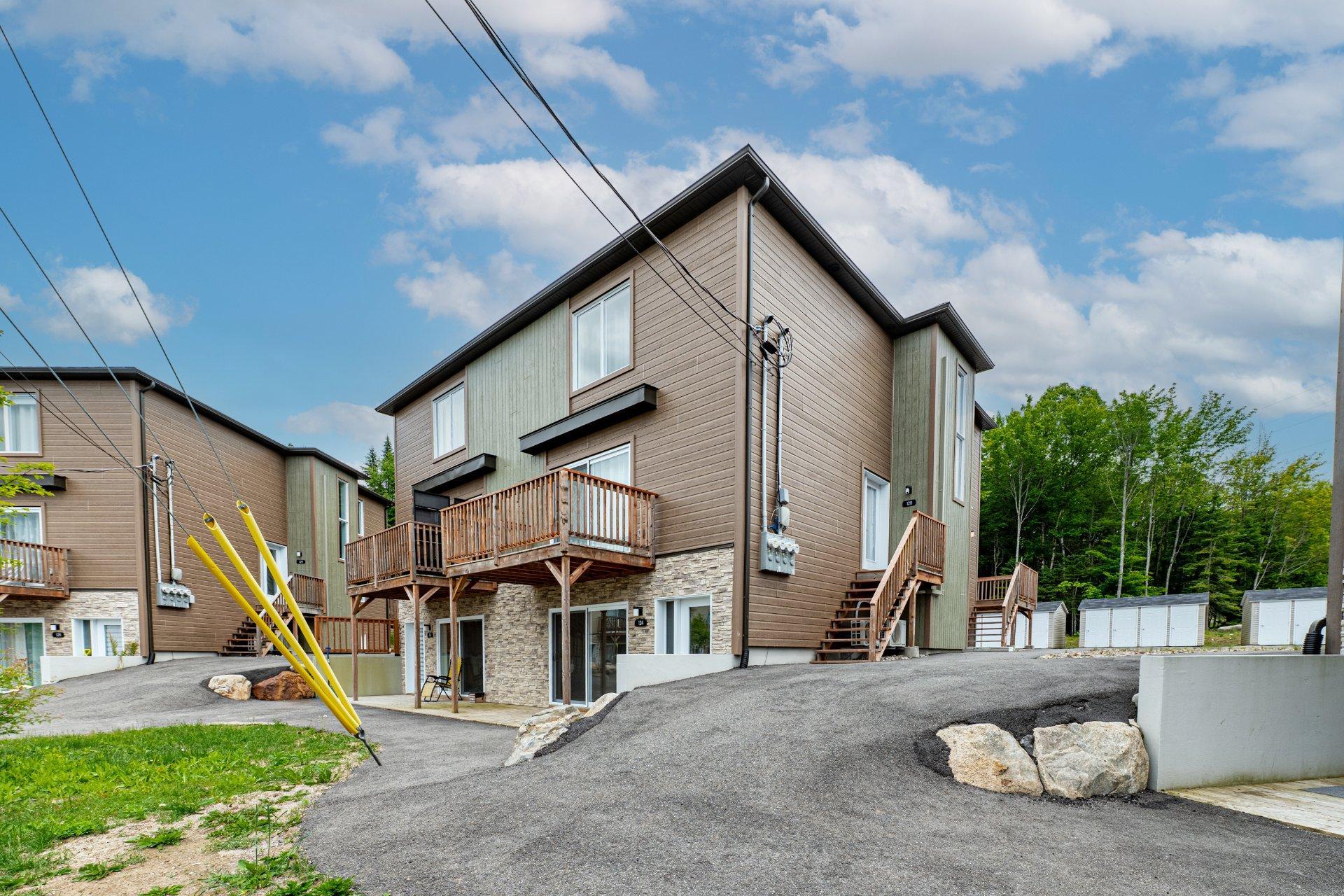 









124


Place de l'Harmonie

,
Mont-Blanc,




QC
J0T2G0


