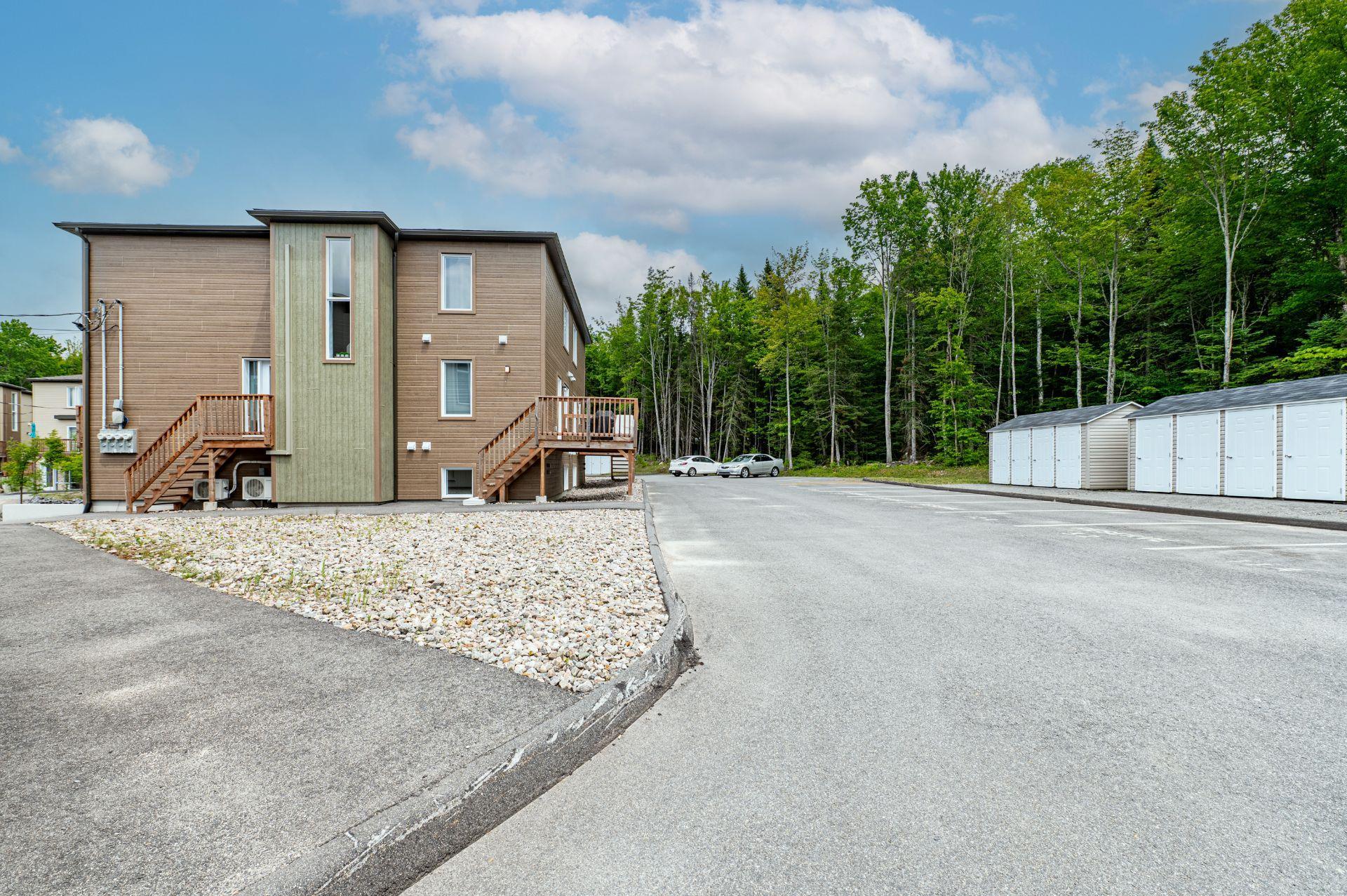 









124


Place de l'Harmonie

,
Mont-Blanc,




QC
J0T2G0


