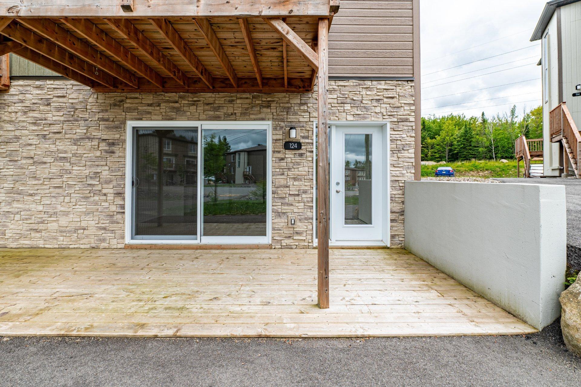 









124


Place de l'Harmonie

,
Mont-Blanc,




QC
J0T2G0


