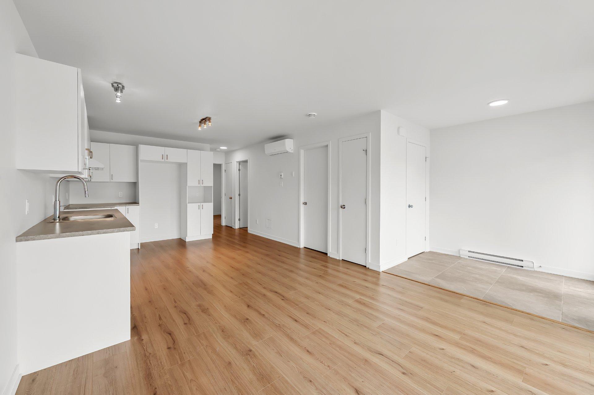 









124


Place de l'Harmonie

,
Mont-Blanc,




QC
J0T2G0

