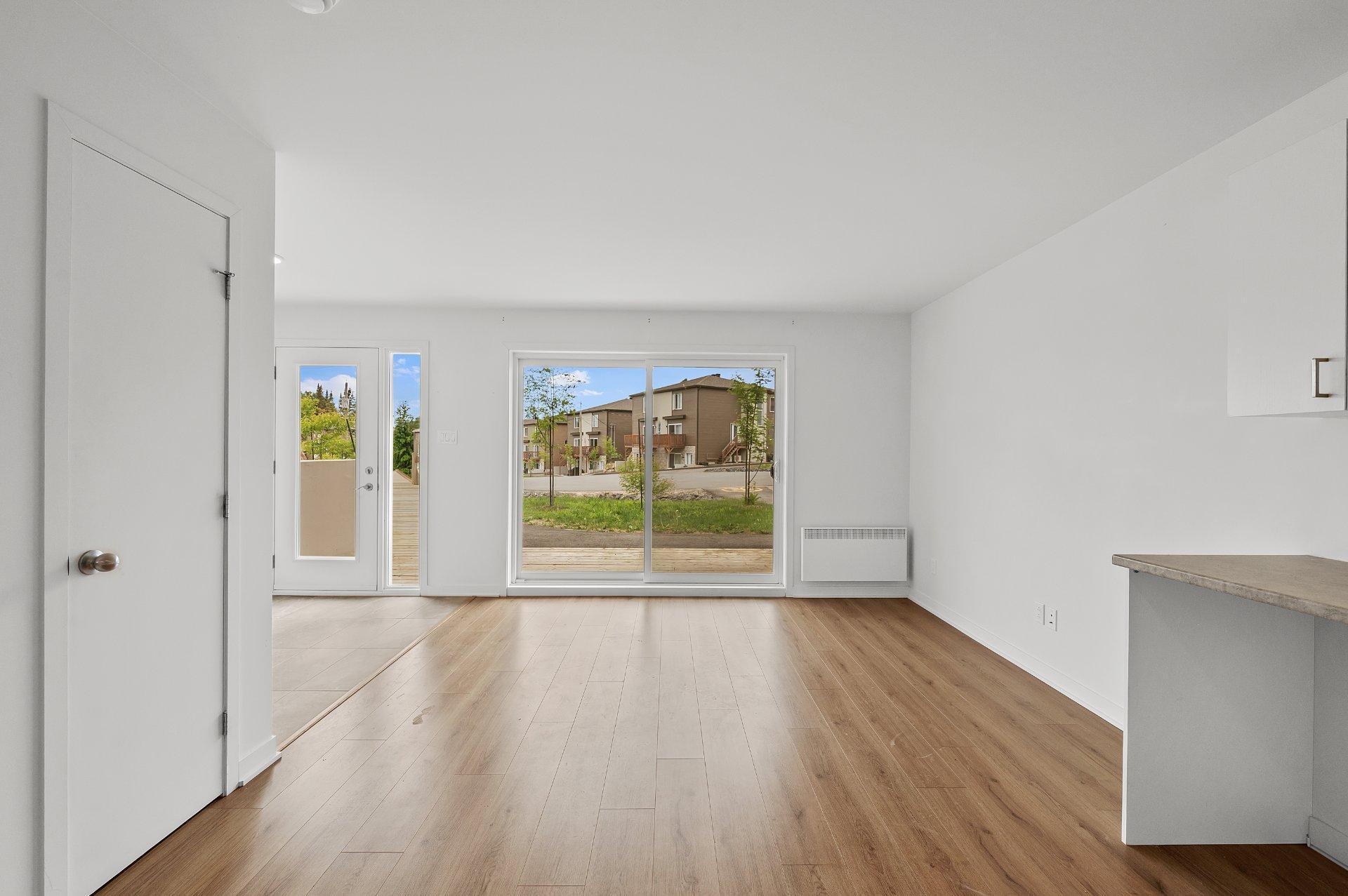 









124


Place de l'Harmonie

,
Mont-Blanc,




QC
J0T2G0

