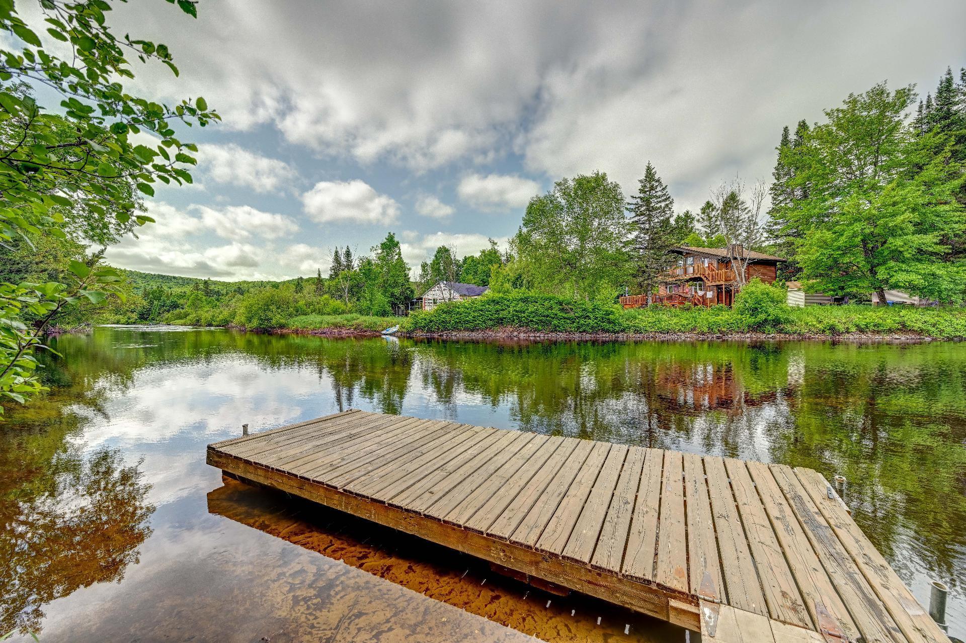 









1201Z


10e Avenue

,
Val-Morin,




QC
J0T2R0

