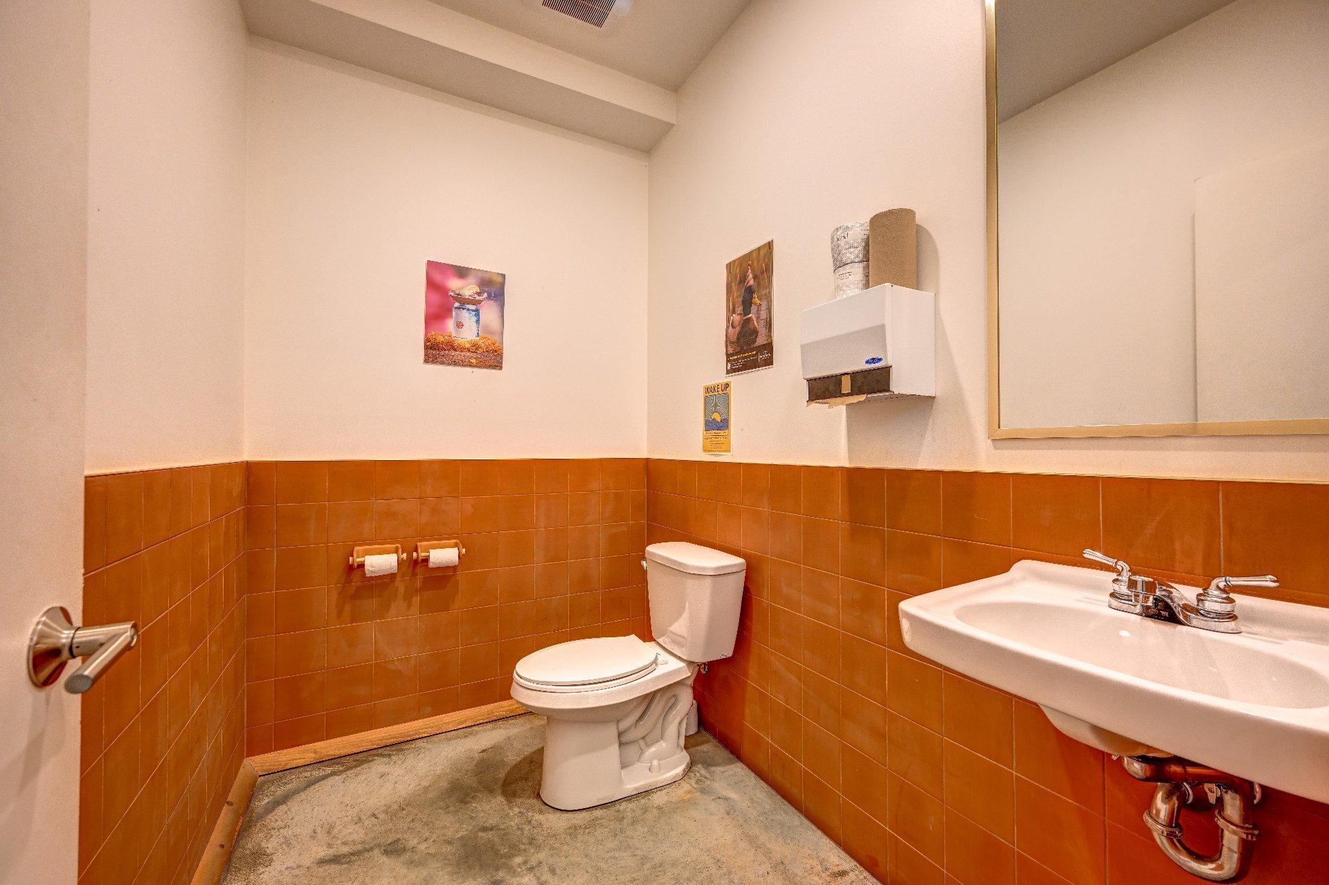 









1201Z


10e Avenue

,
Val-Morin,




QC
J0T2R0

