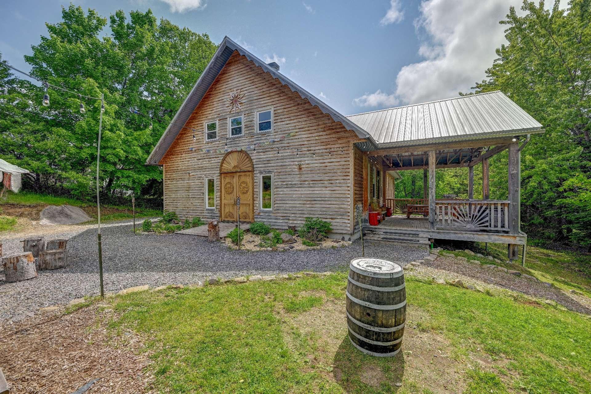 









1201Z


10e Avenue

,
Val-Morin,




QC
J0T2R0

