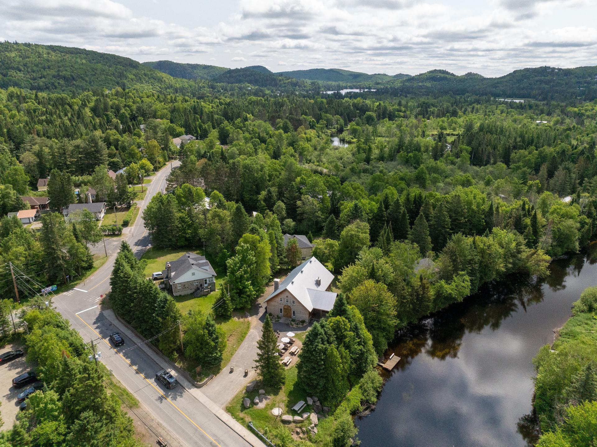 









1201Z


10e Avenue

,
Val-Morin,




QC
J0T2R0

