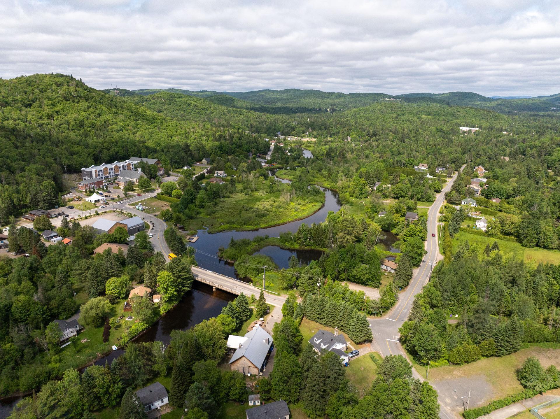 









1201Z


10e Avenue

,
Val-Morin,




QC
J0T2R0

