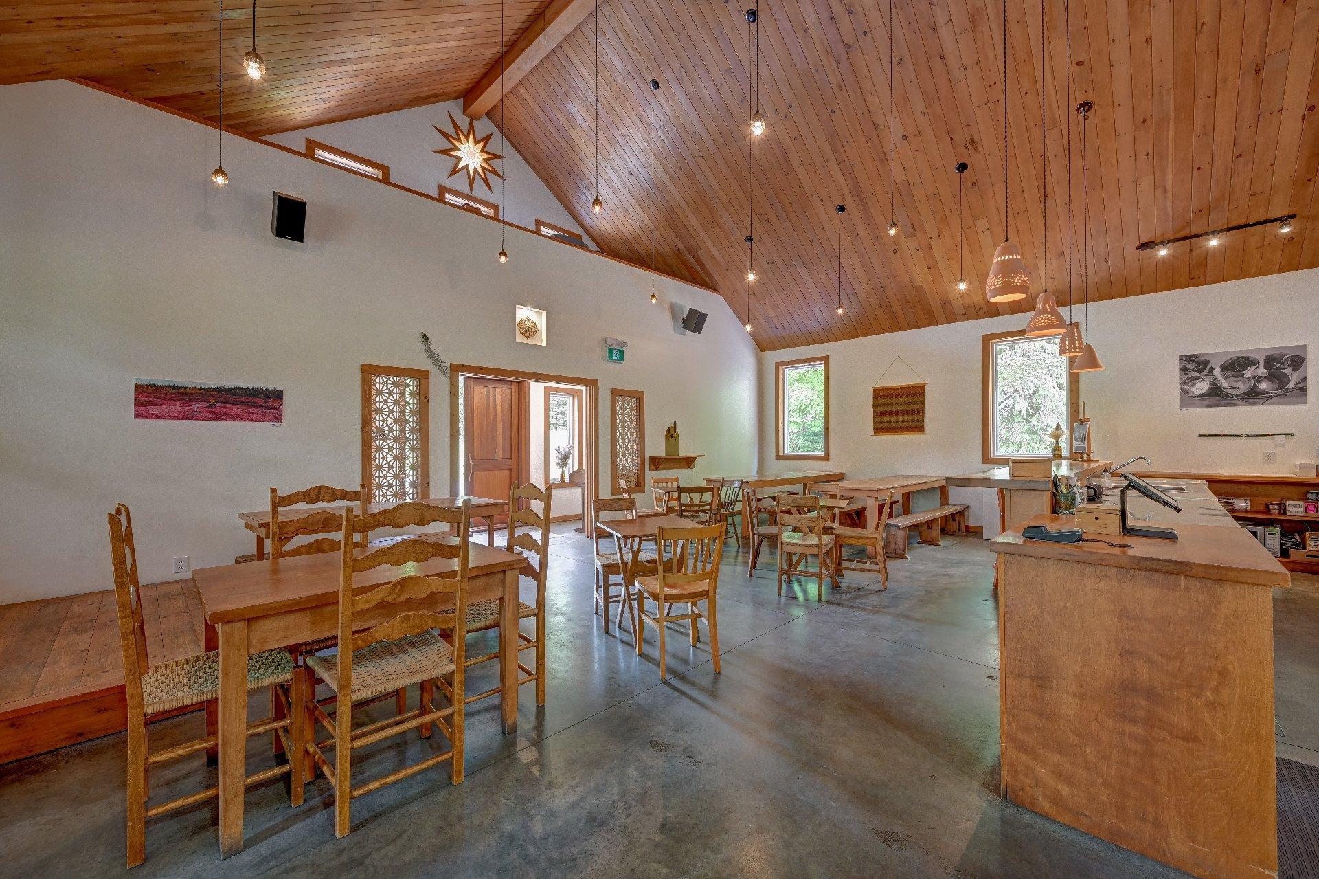 









1201Z


10e Avenue

,
Val-Morin,




QC
J0T2R0

