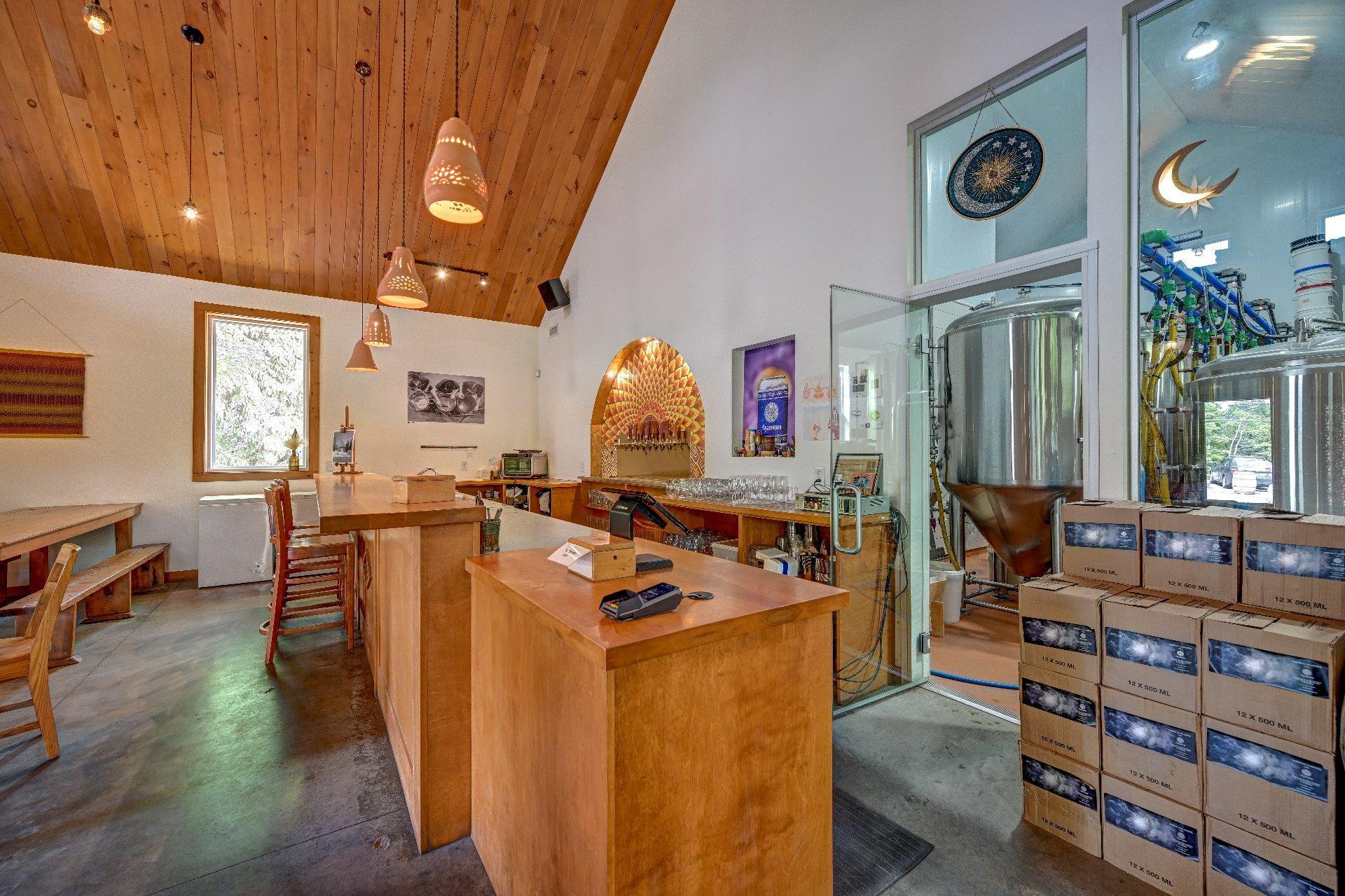 









1201Z


10e Avenue

,
Val-Morin,




QC
J0T2R0

