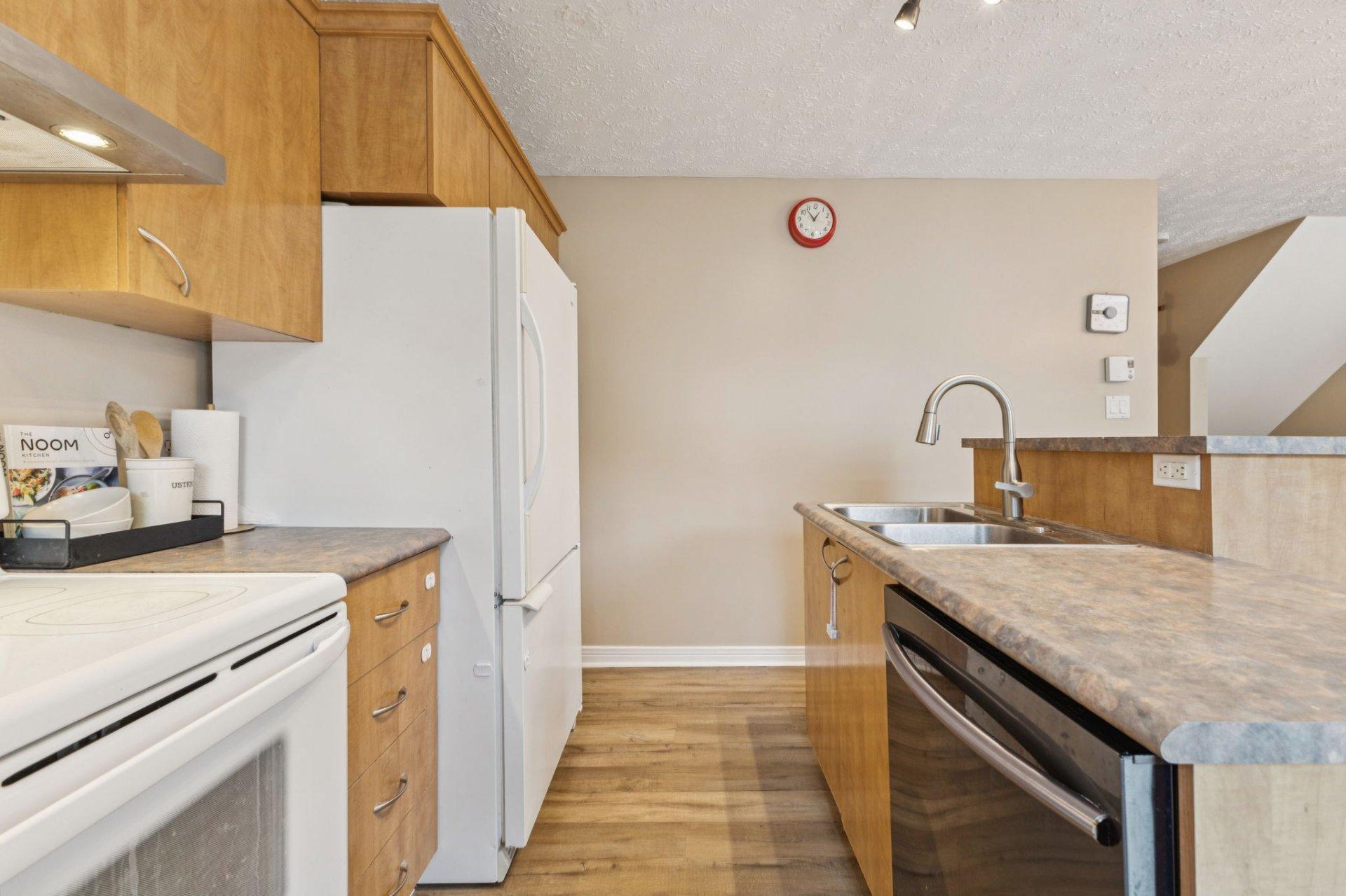 









31


Rue de la Mine

,
Gatineau (Gatineau),




QC
J8P7W1

