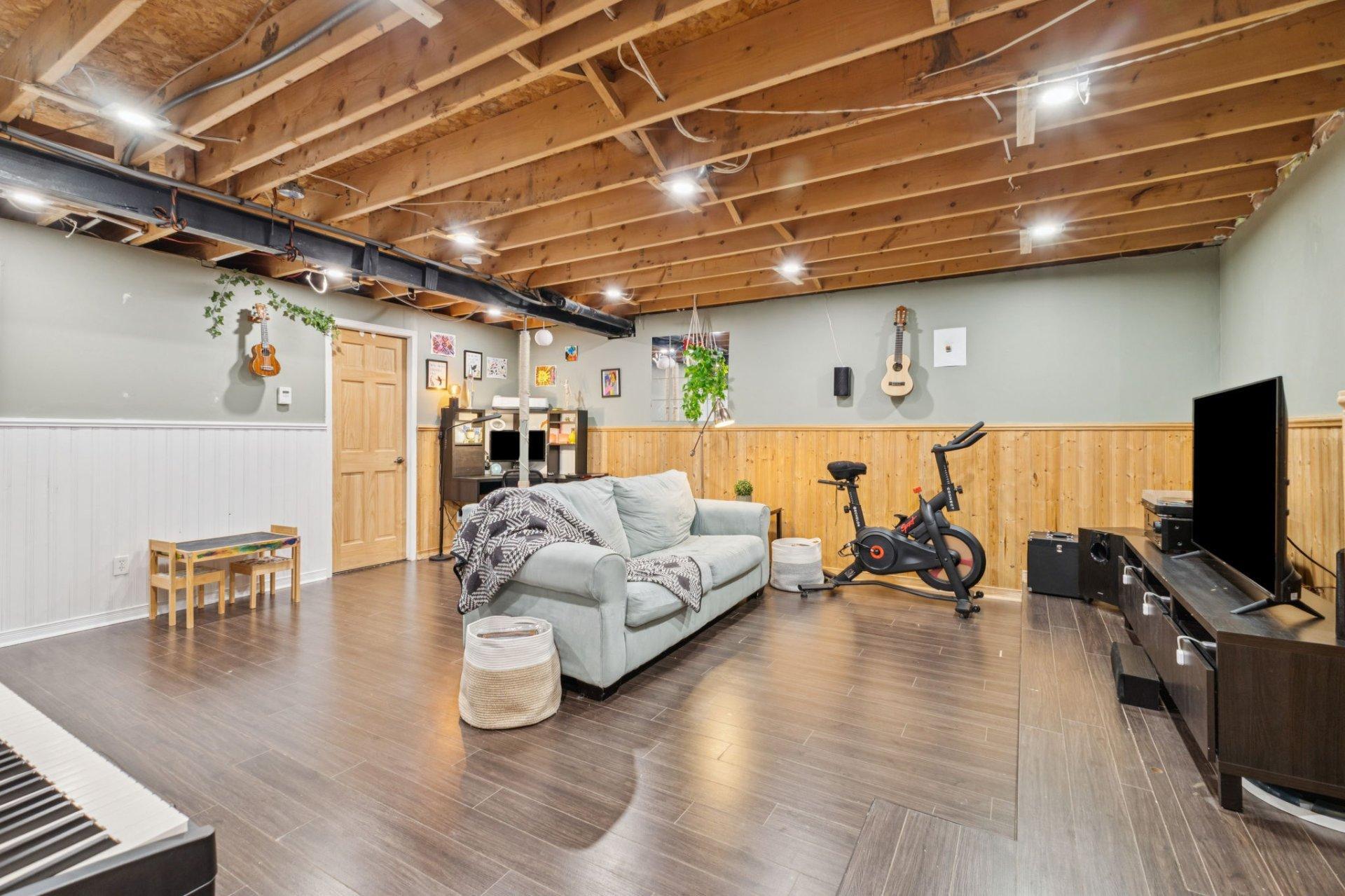 









31


Rue de la Mine

,
Gatineau (Gatineau),




QC
J8P7W1

