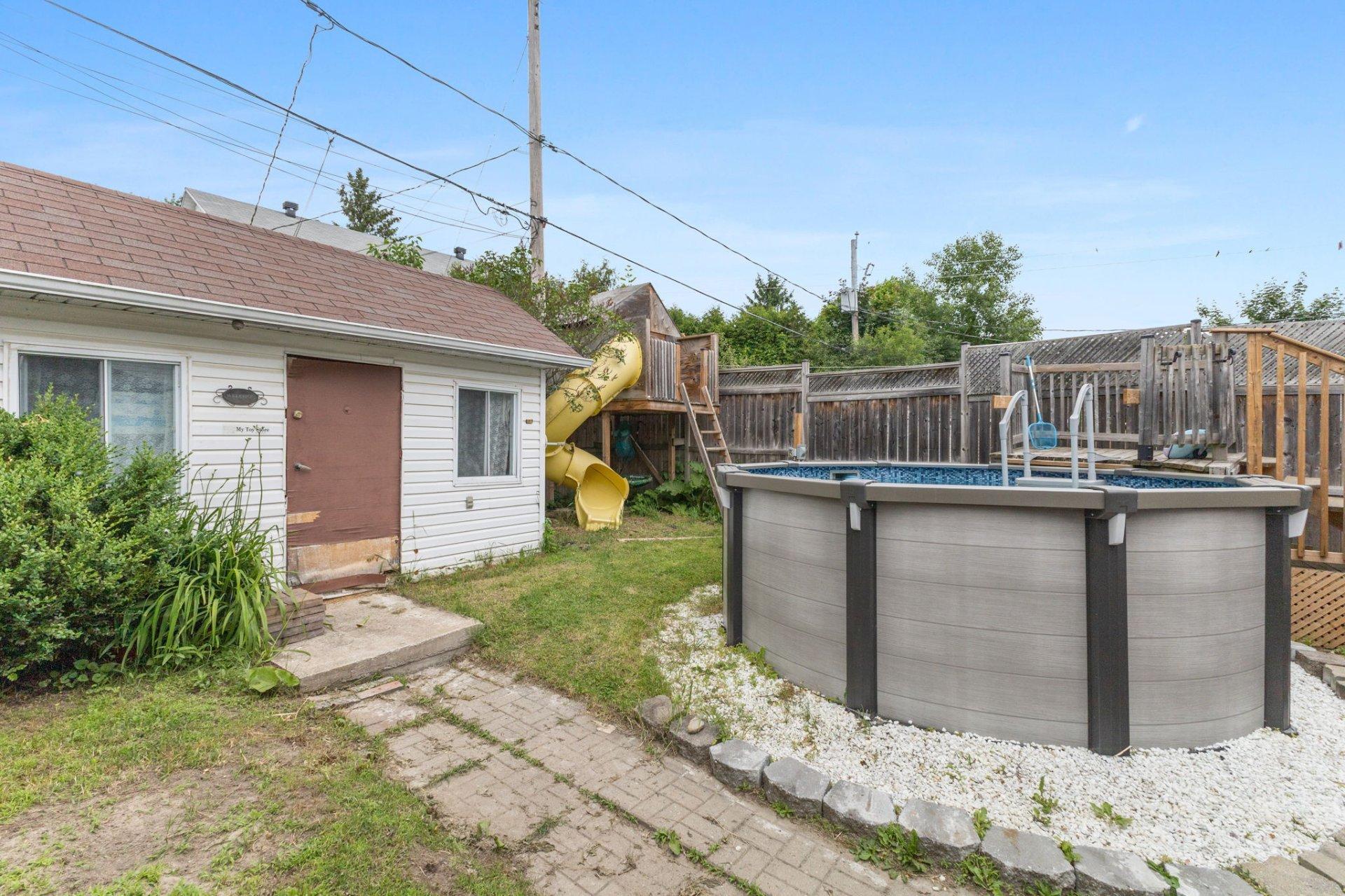 









31


Rue de la Mine

,
Gatineau (Gatineau),




QC
J8P7W1

