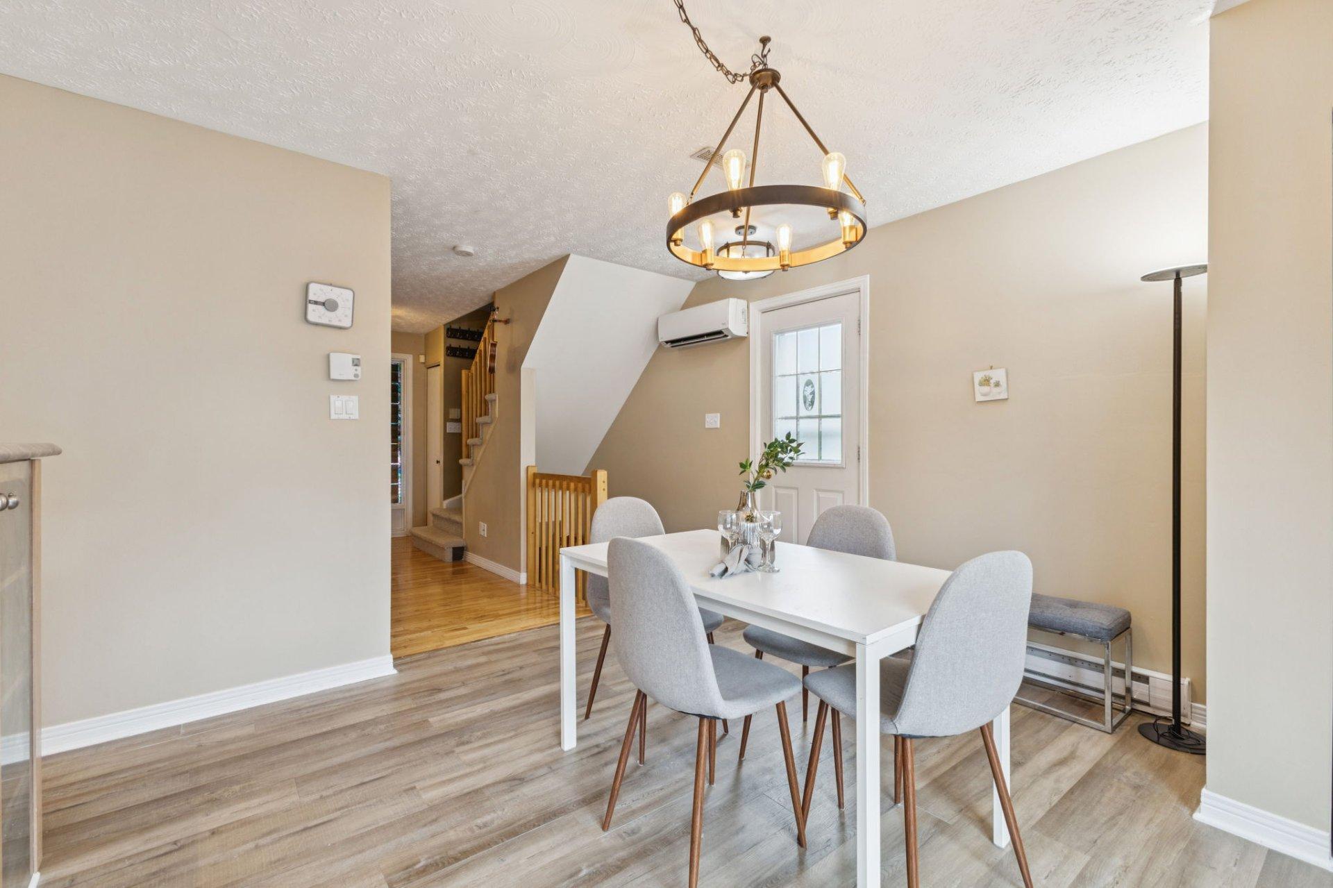 









31


Rue de la Mine

,
Gatineau (Gatineau),




QC
J8P7W1

