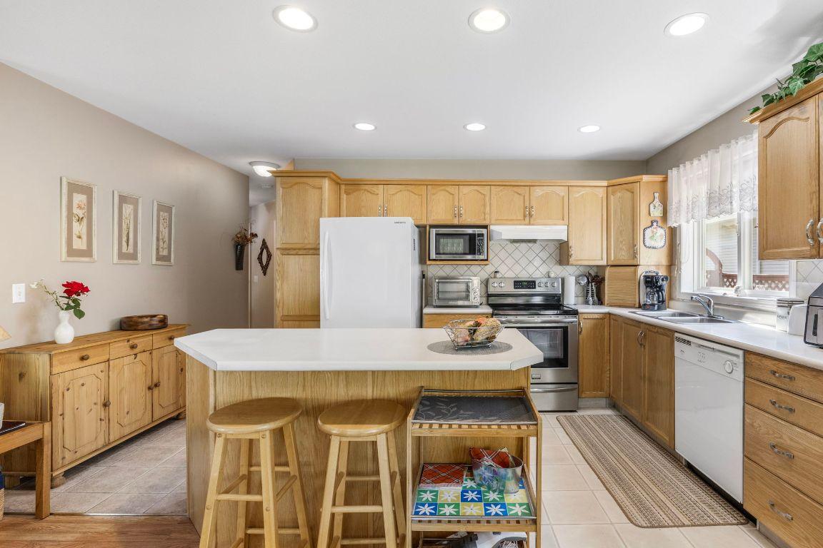 









2220


Shannon Ridge

Drive, 105,
West Kelowna,




BC
V4T 2T6

