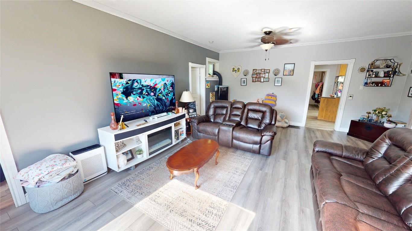 









213


4th

Avenue,
Cranbrook,




BC
V1C 2E4

