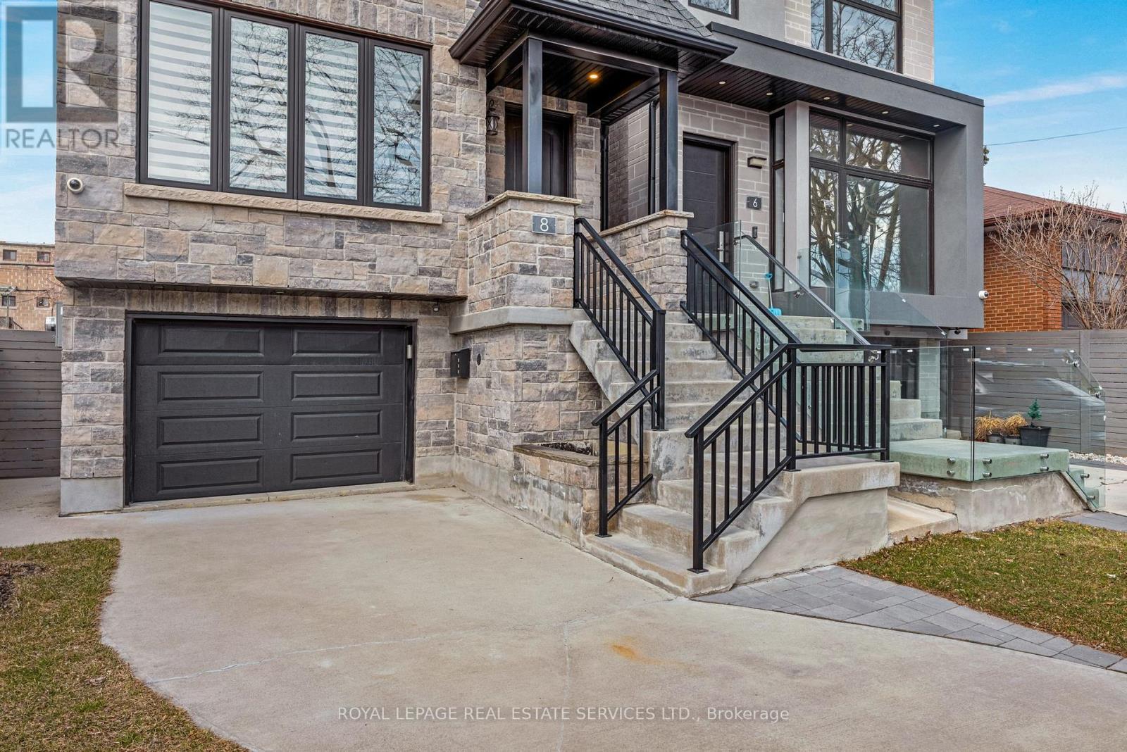 












8 BRANCH AVENUE

,
Toronto,




Ontario
M8W1M7


