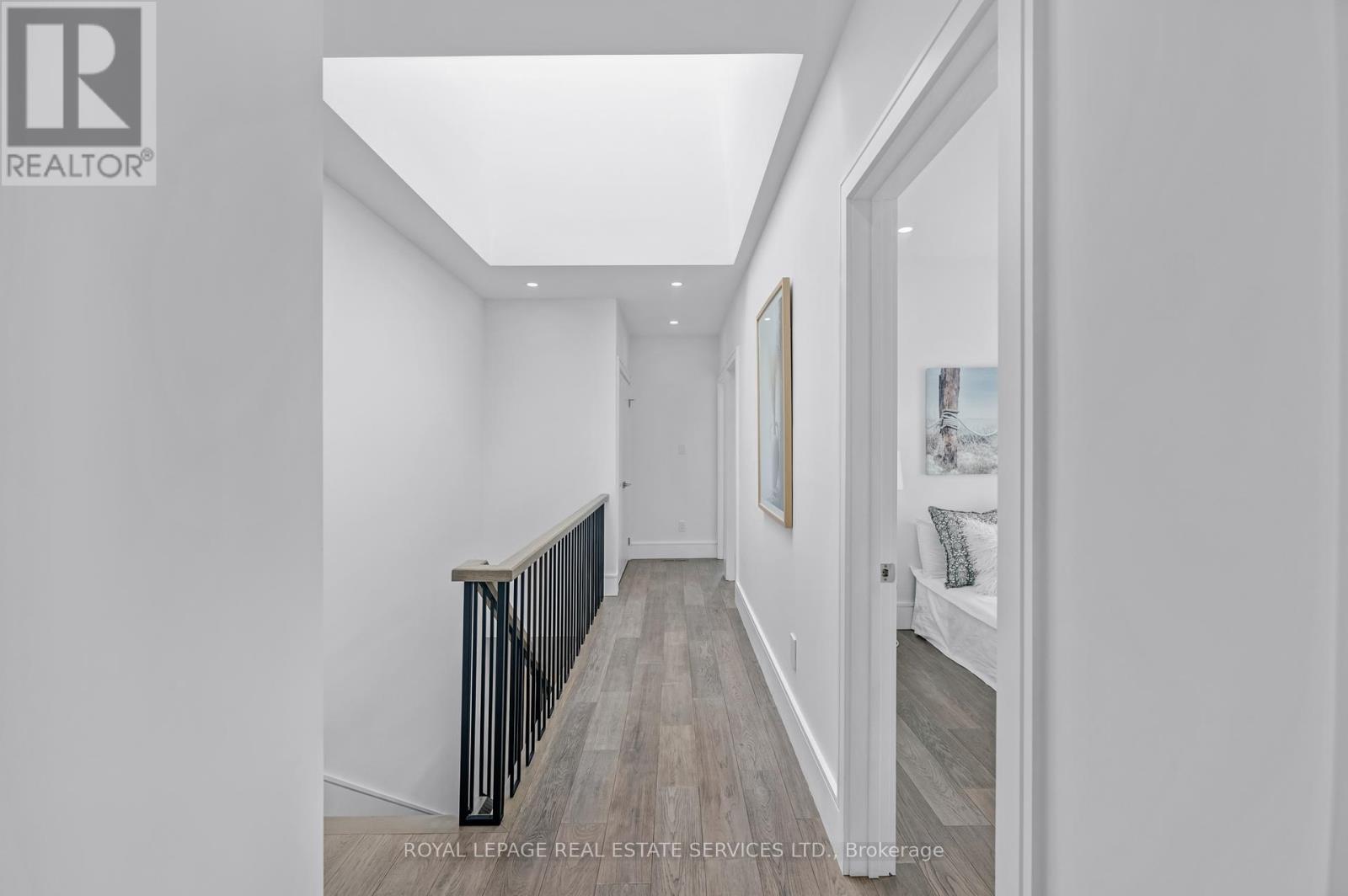 












8 BRANCH AVENUE

,
Toronto,




Ontario
M8W1M7


