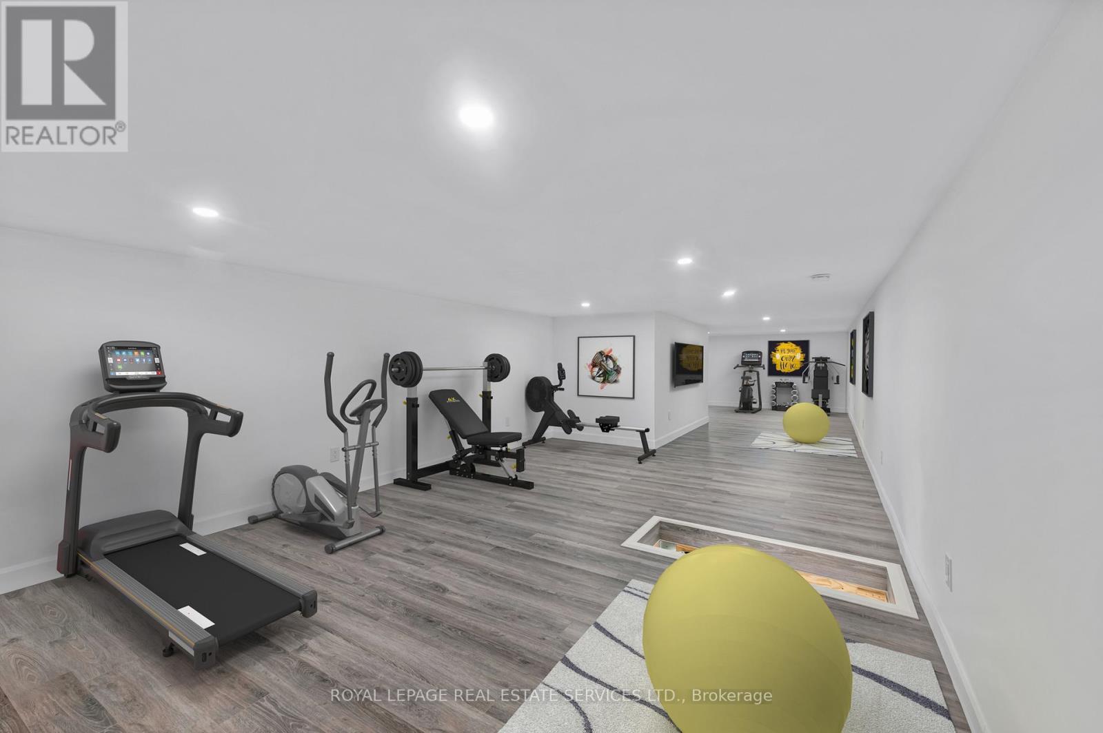 












8 BRANCH AVENUE

,
Toronto,




Ontario
M8W1M7

