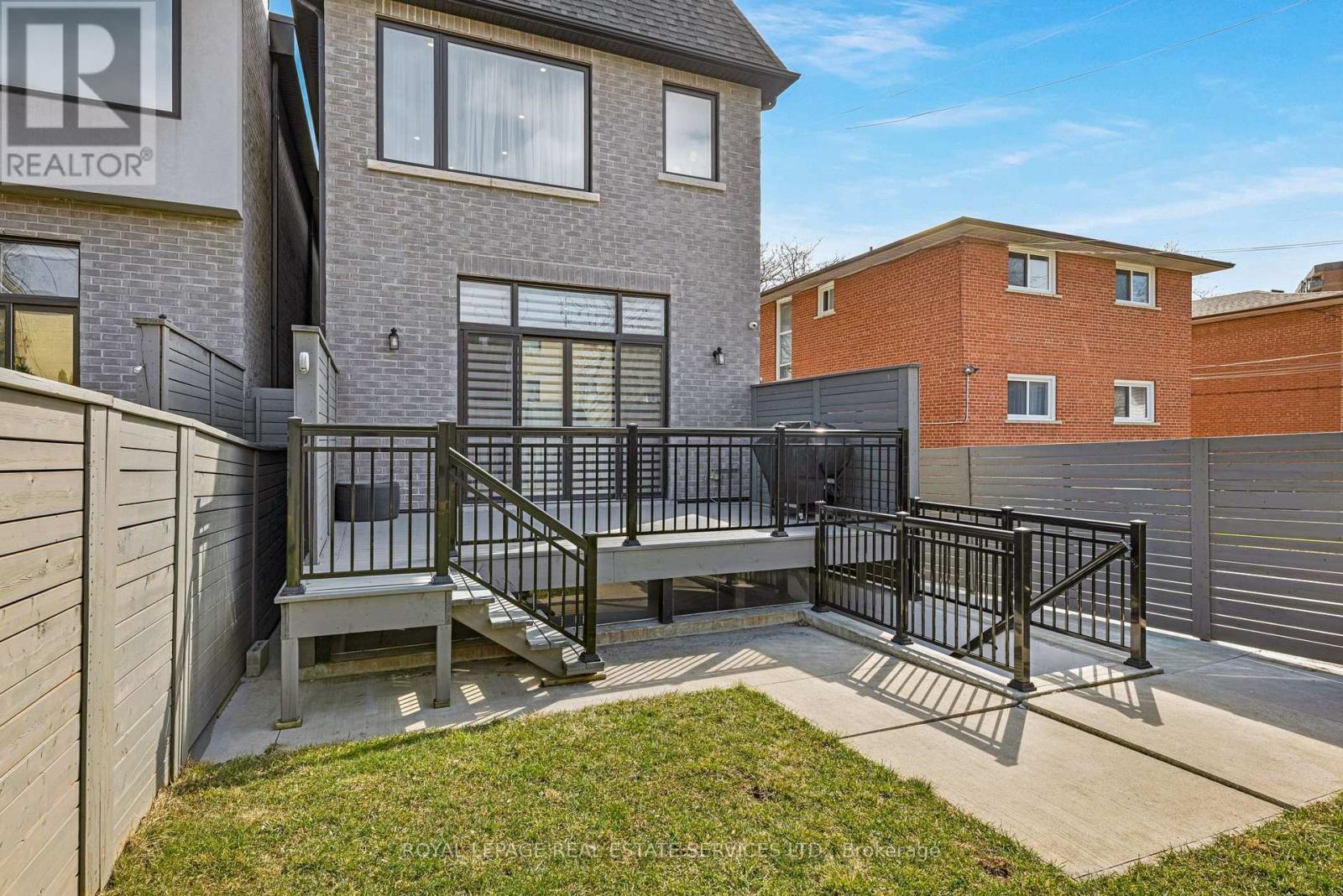 












8 BRANCH AVENUE

,
Toronto,




Ontario
M8W1M7

