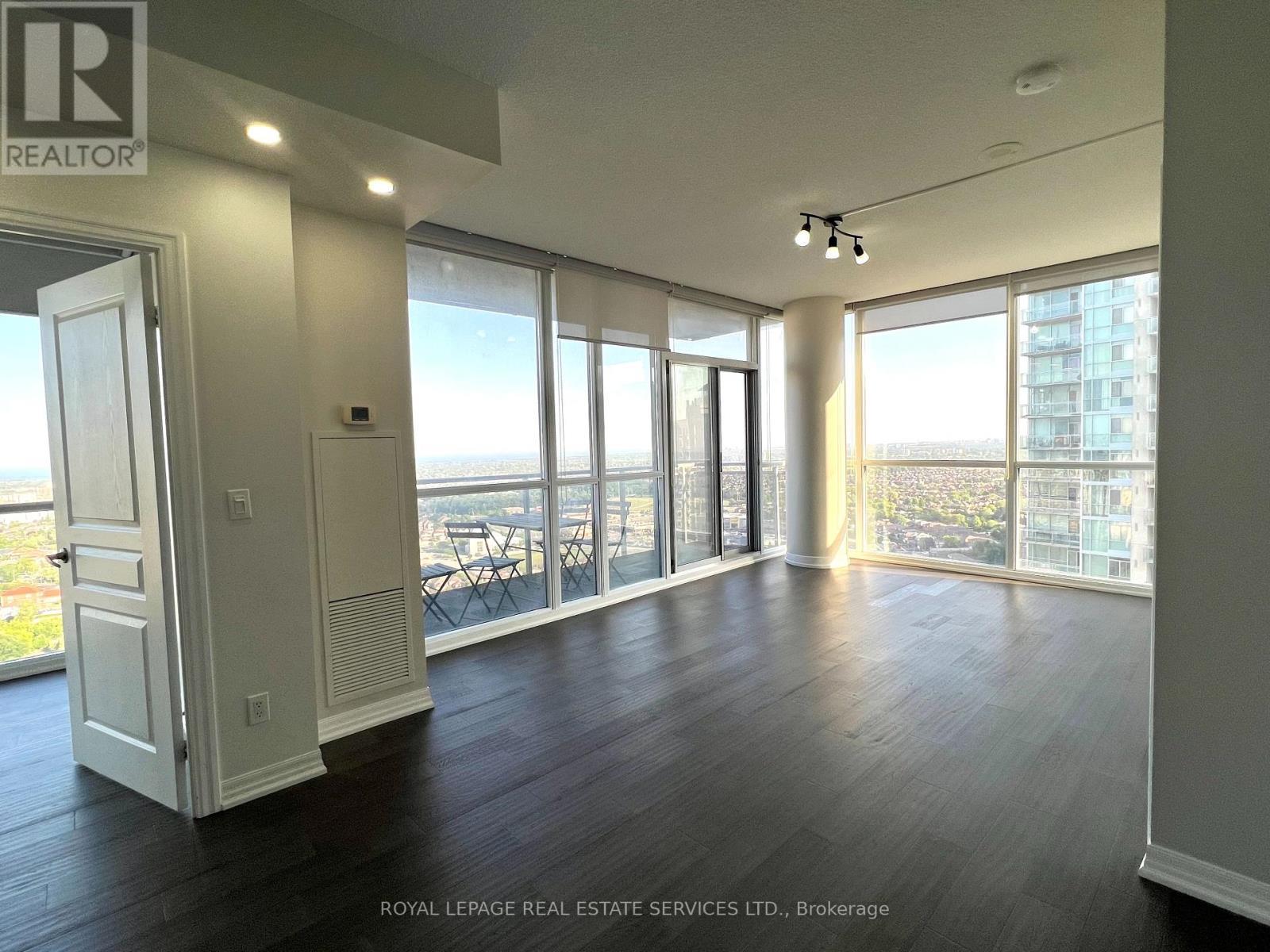 












2909 - 223 WEBB DRIVE

,
Mississauga,




Ontario
L5B4P2

