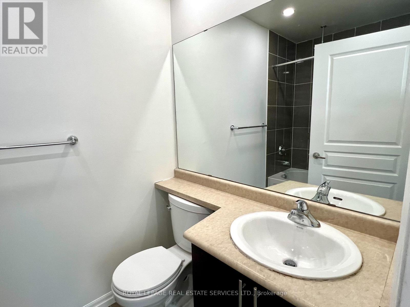 












2909 - 223 WEBB DRIVE

,
Mississauga,




Ontario
L5B4P2

